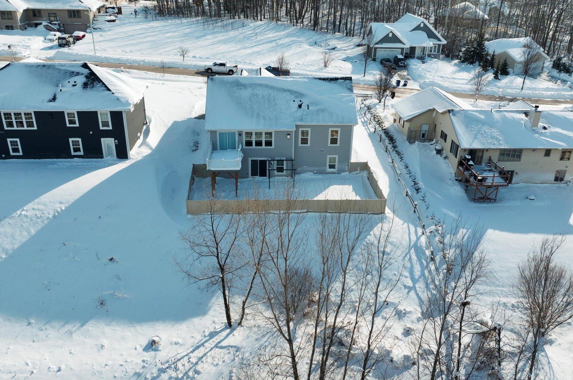 205 Glacial Dr, Slinger WI  53086-9066 exterior