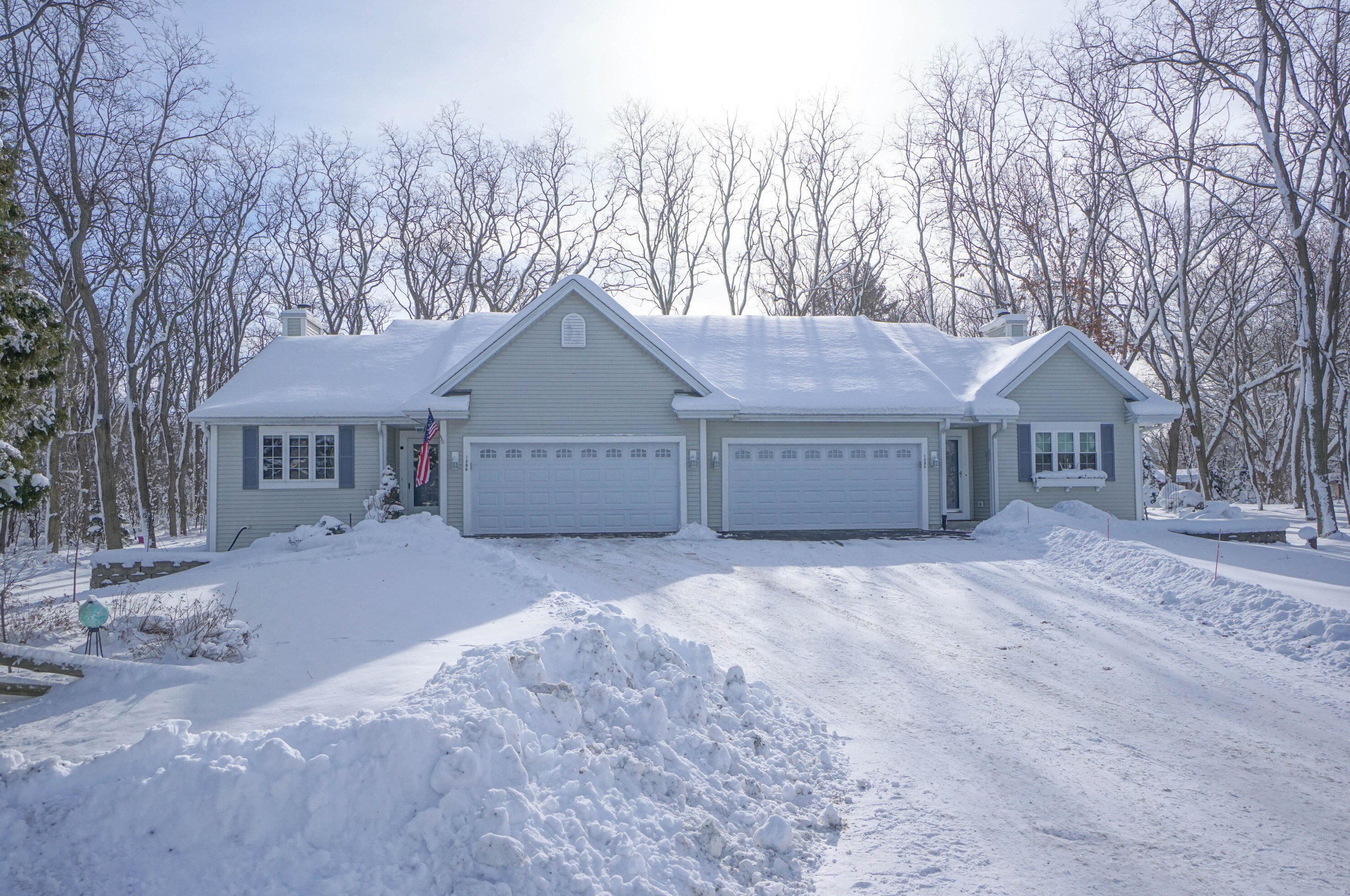 1356 Jensen Ct, Delafield, WI 53018-1951