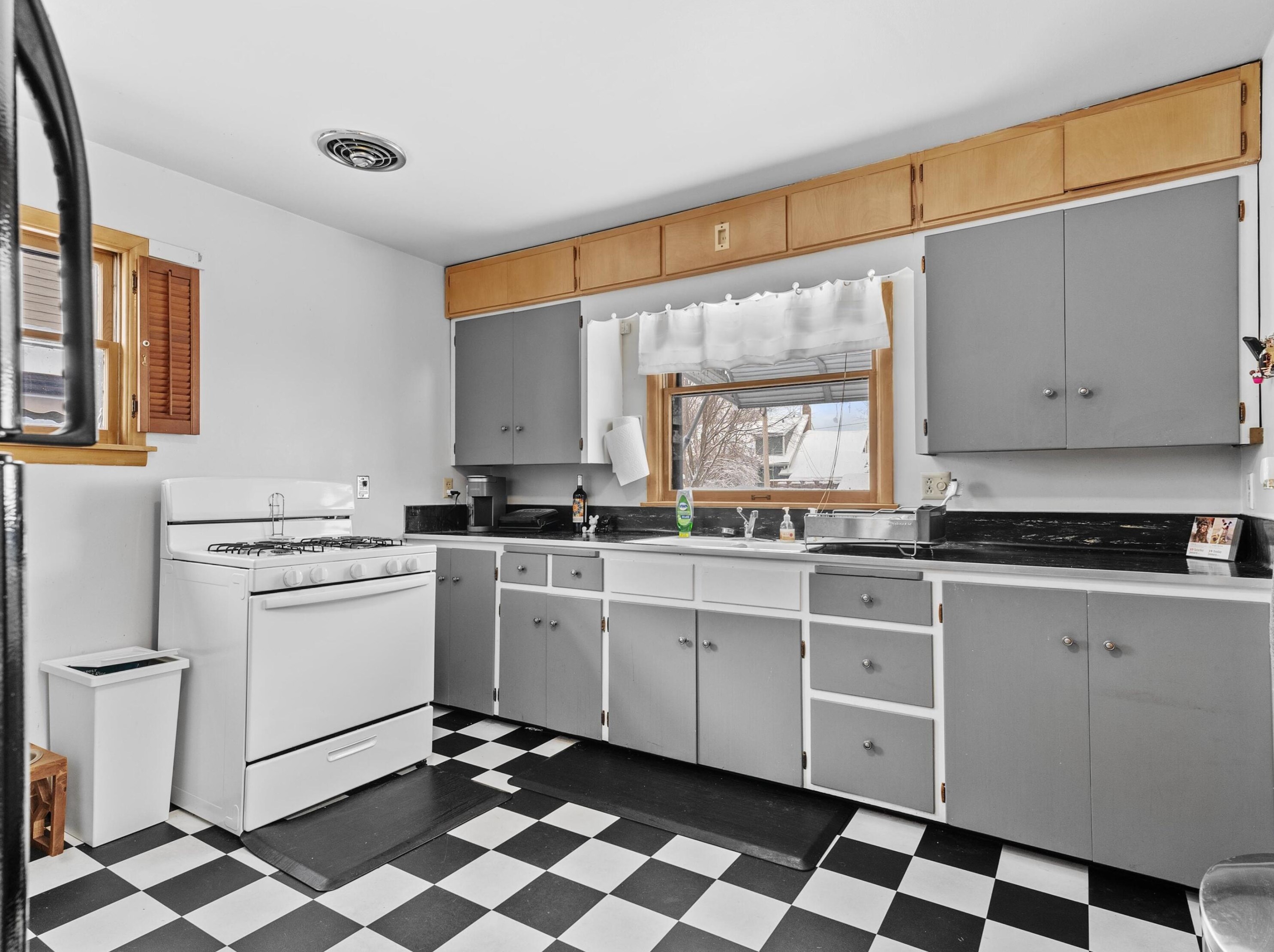 729 20th St, Manitowoc WI  54220-3866 exterior