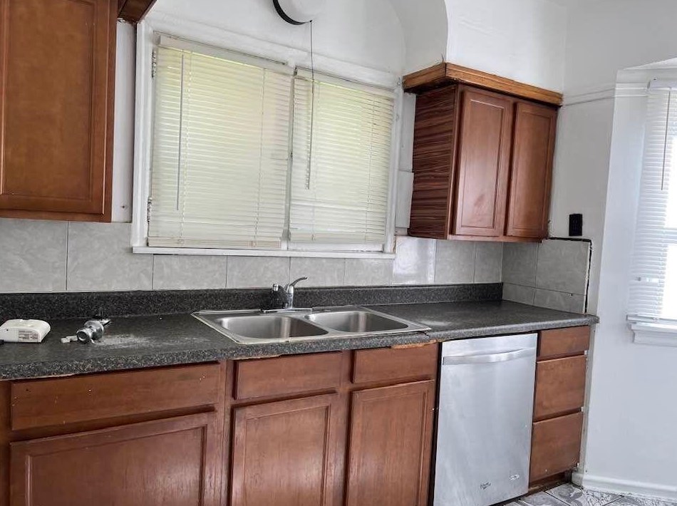 3771 41, Milwaukee WI 53216-3031 exterior