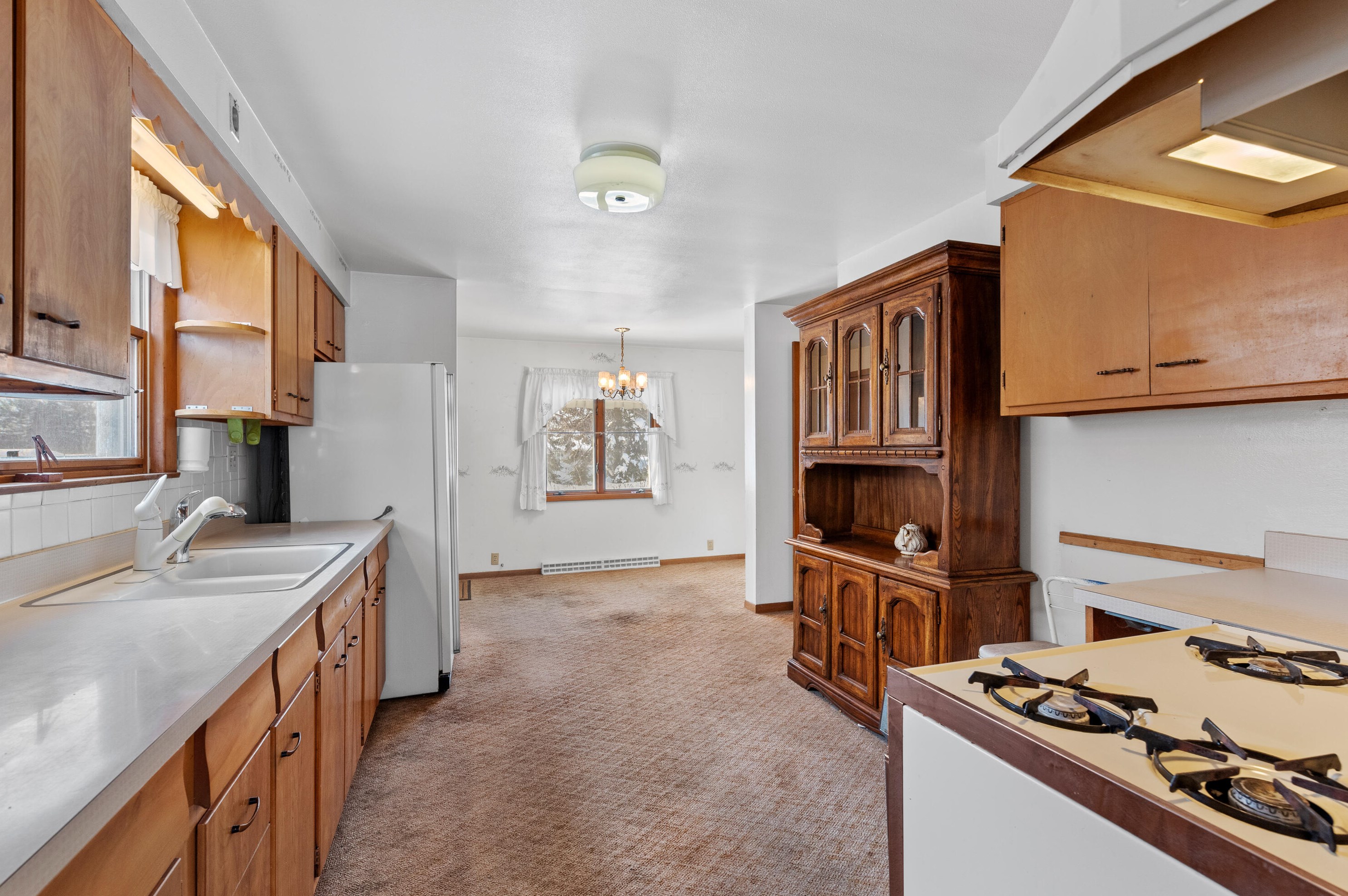 437 W State St, Hartford, WI 53027