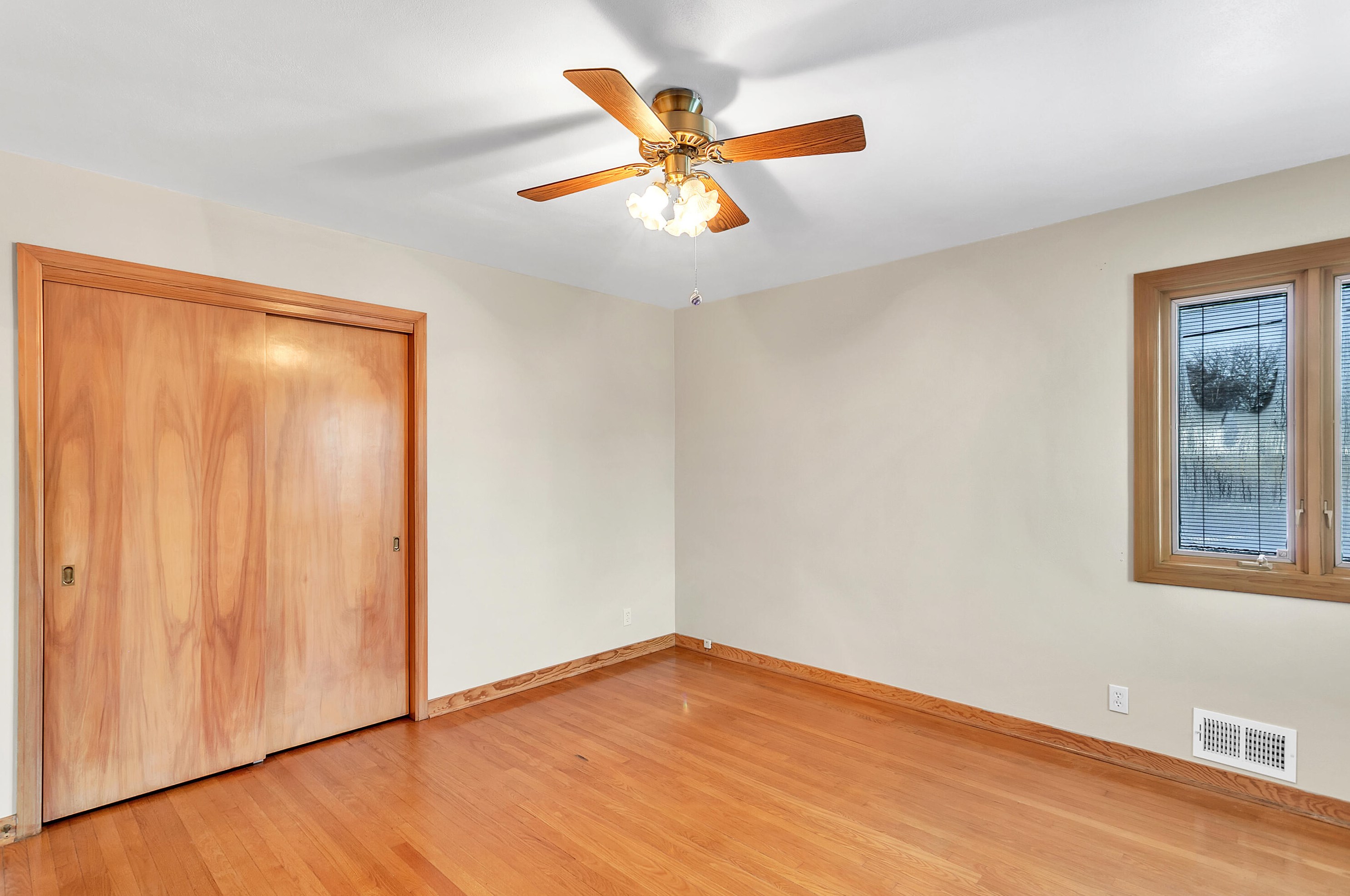 2616 Oregon St, Racine WI  53405-3948 exterior