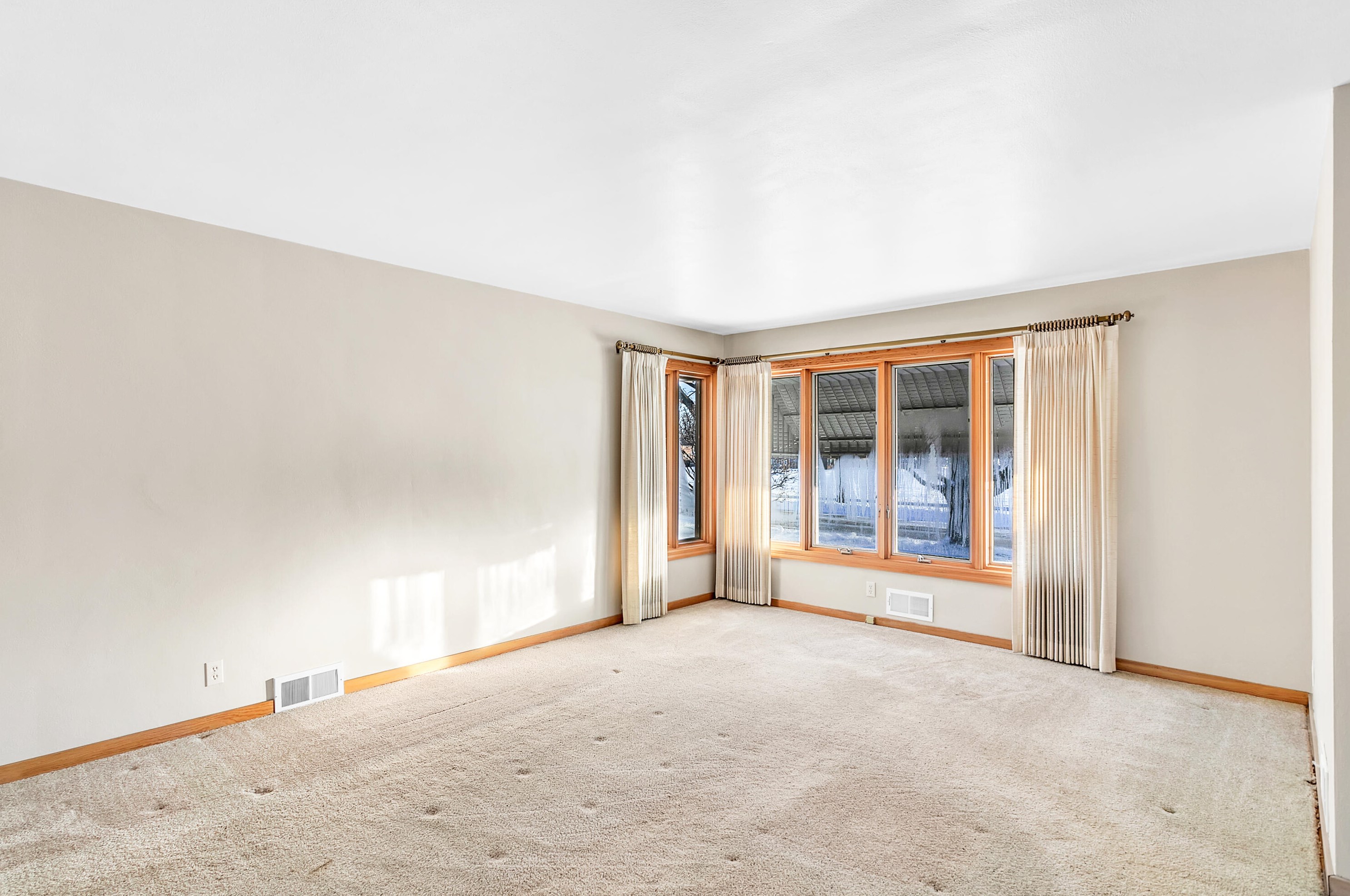 2616 Oregon St, Racine WI  53405-3948 exterior