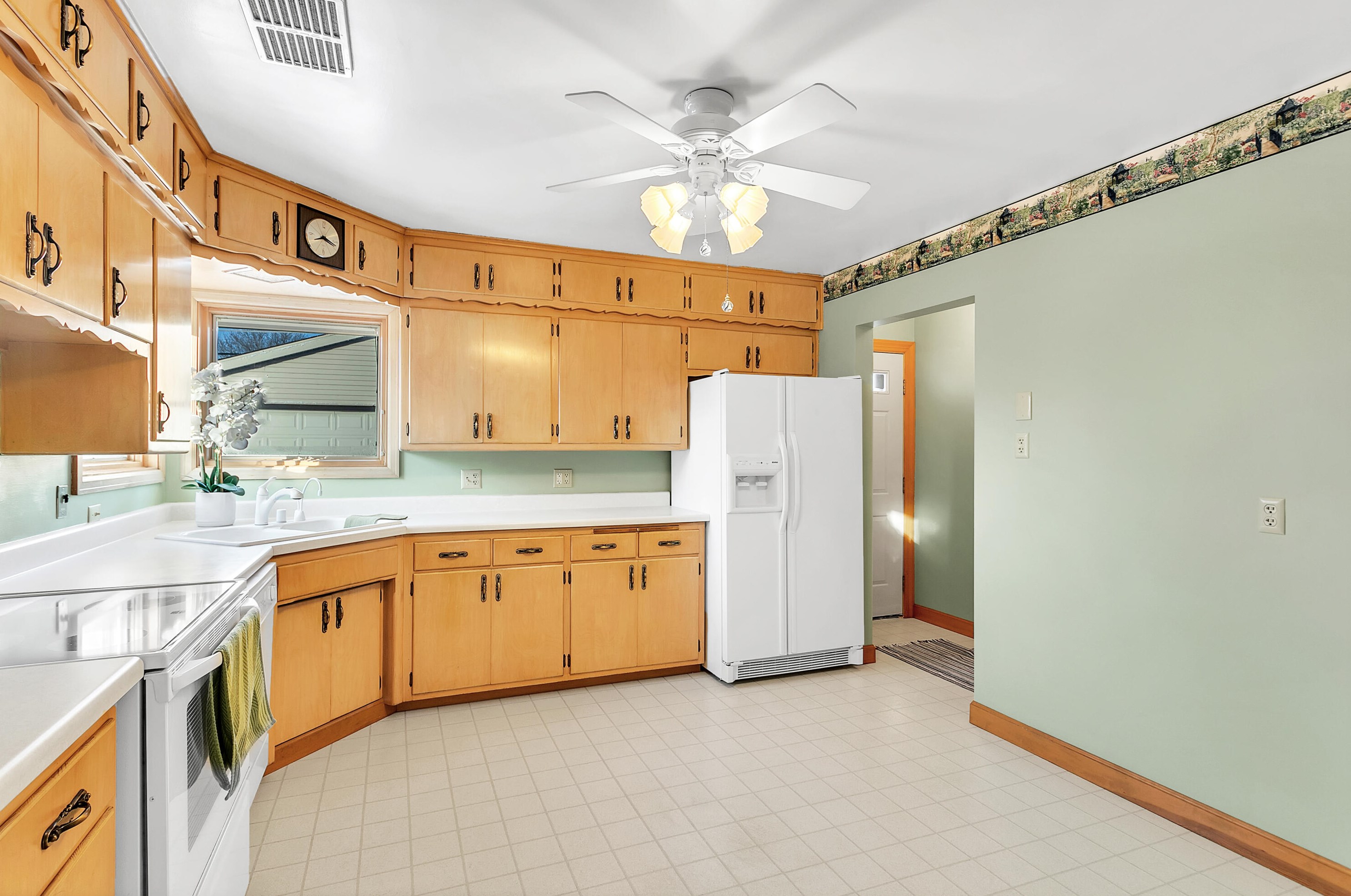 2616 Oregon St, Racine WI  53405-3948 exterior