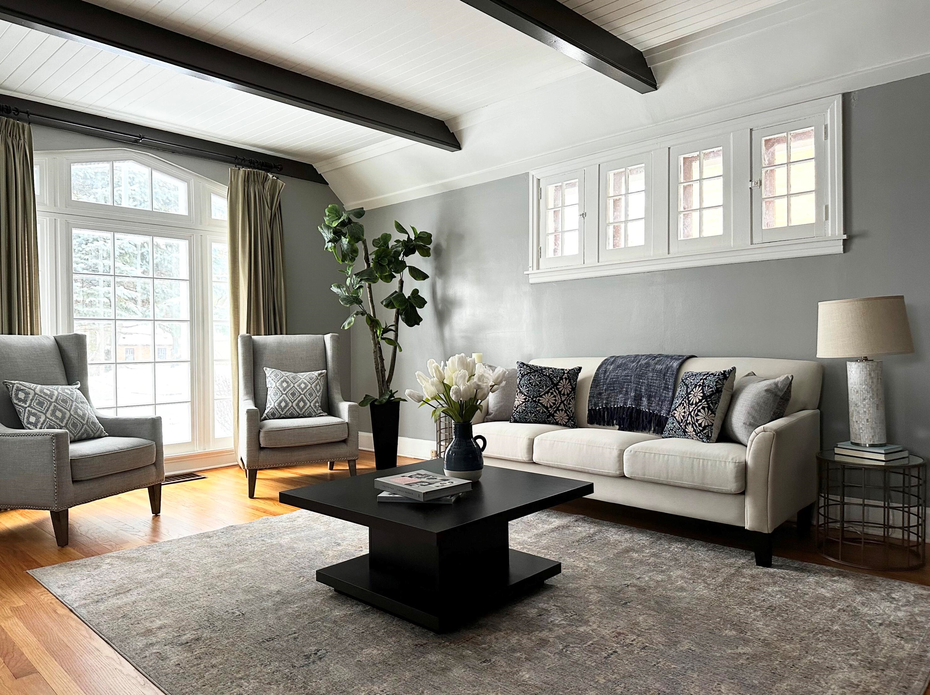 4826 73rd St, Milwaukee, WI 53218-3856