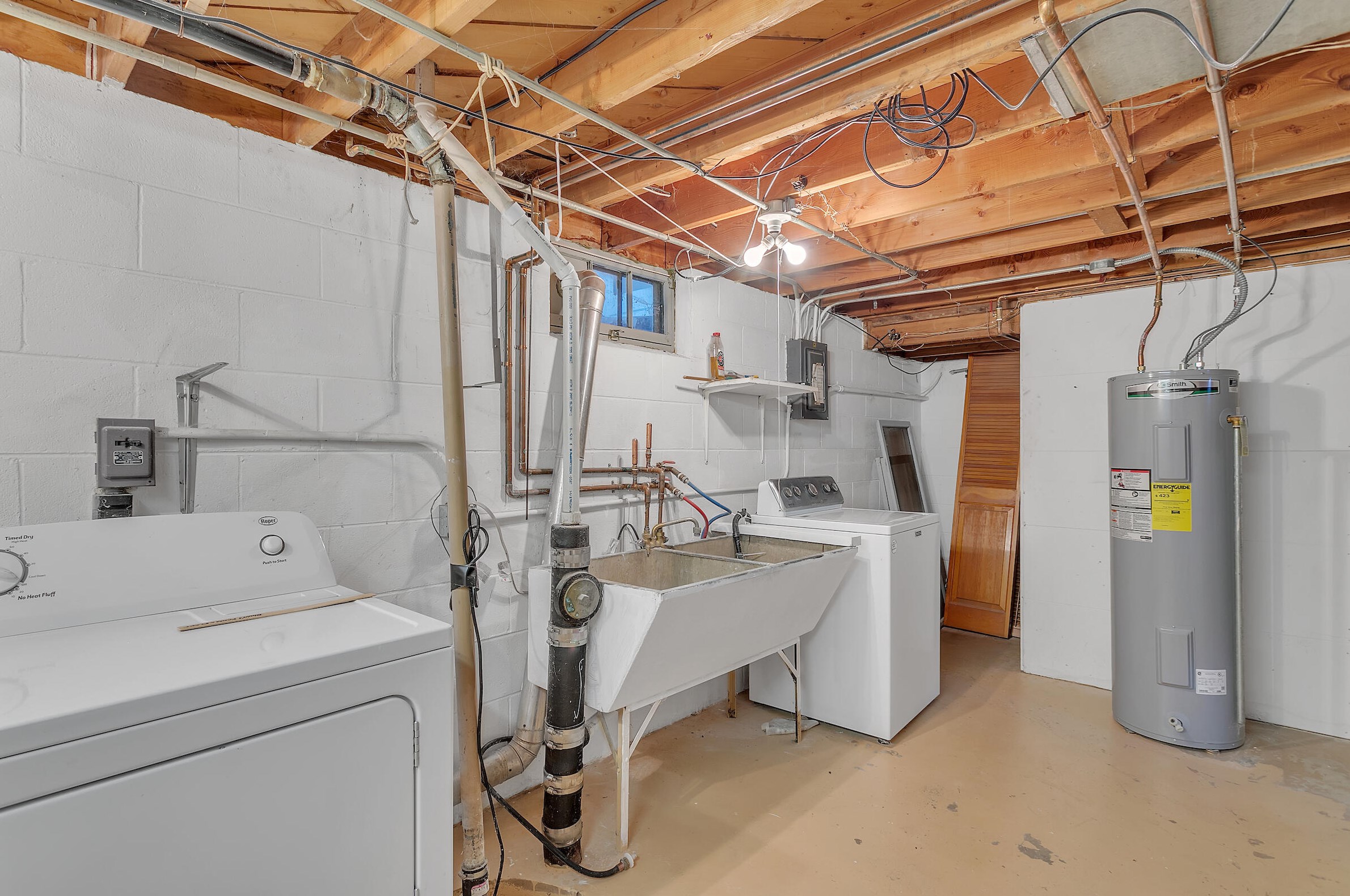 3881 Obrien Rd, Oak Creek WI  53154-6019 exterior