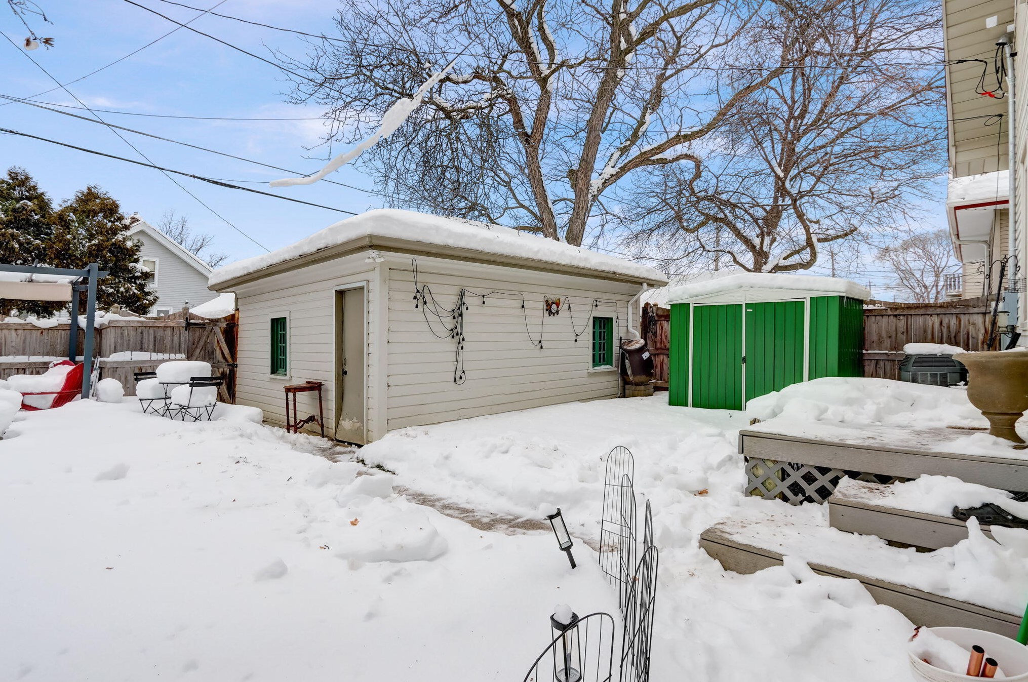 2113 55th St, Milwaukee WI  53219-1503 exterior