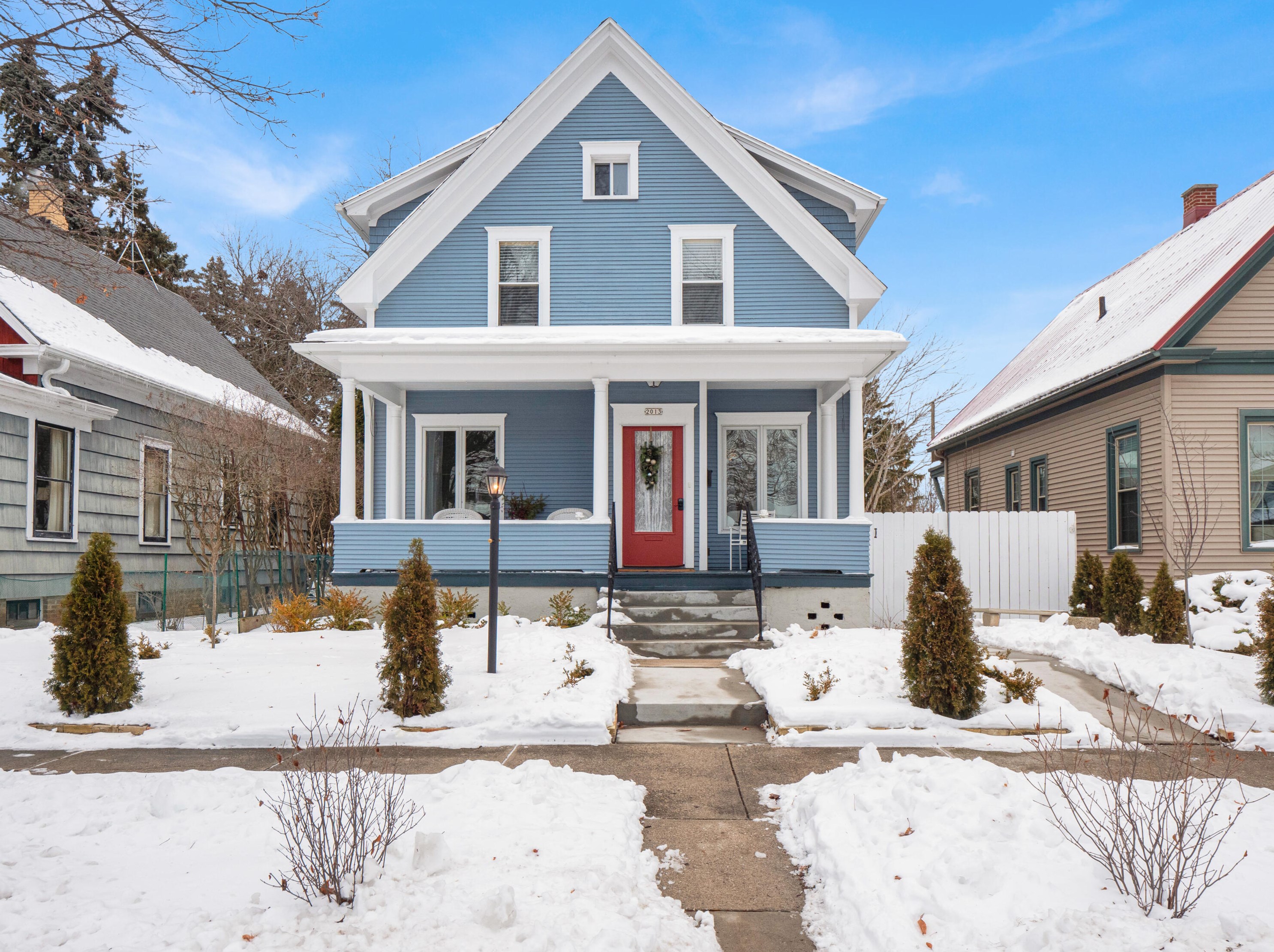 2013 10th St, Sheboygan WI  53081-2627 exterior