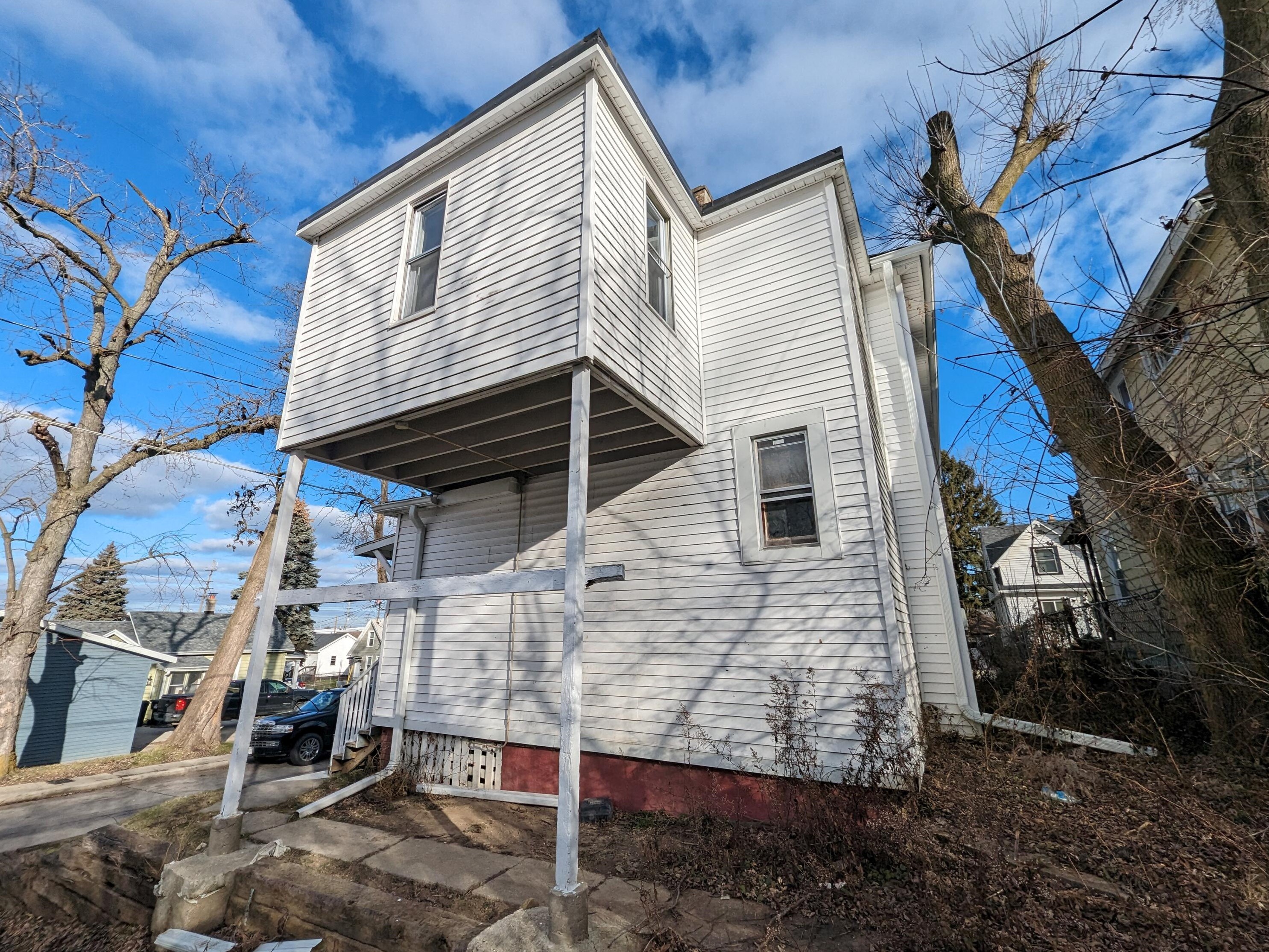 1225 Cherry St, Racine WI  53403-1318 exterior