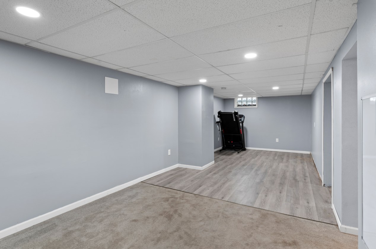 5727 Elaine Ave, Cudahy WI  53110-2517 exterior