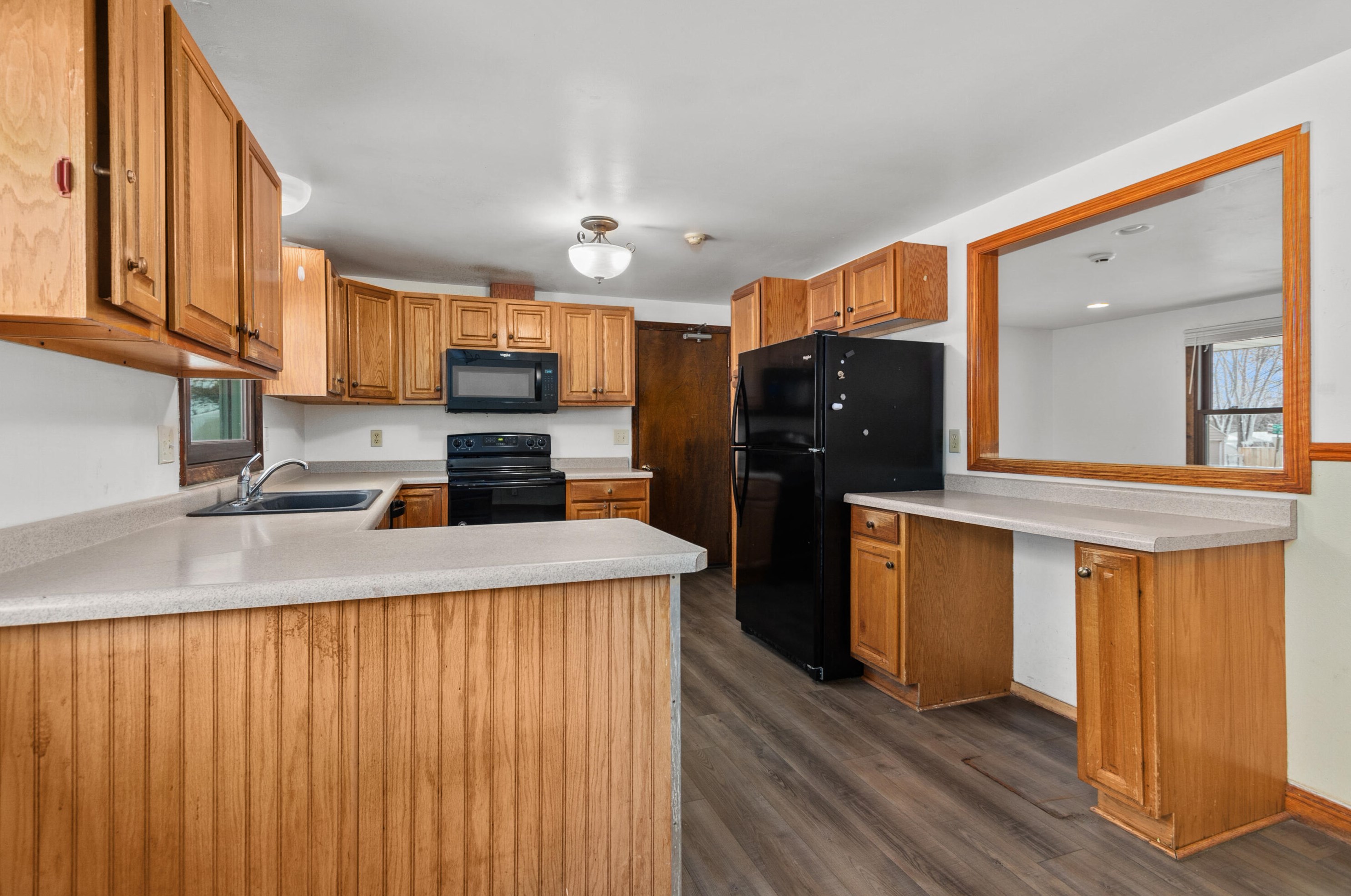 1009 Clayton Pl, Green Bay, WI 54302-2323