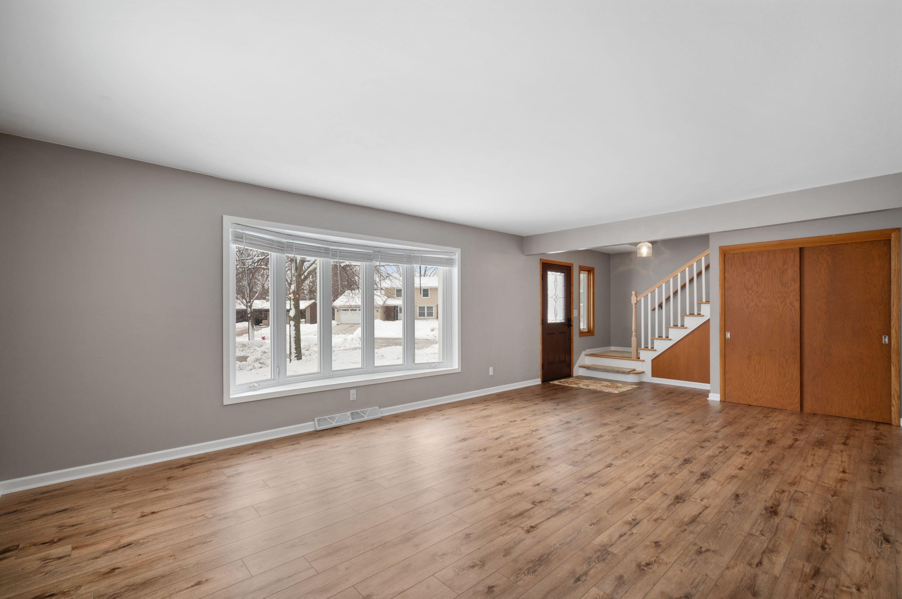 5037 Spruce Ct, Greendale, WI 53129-2960