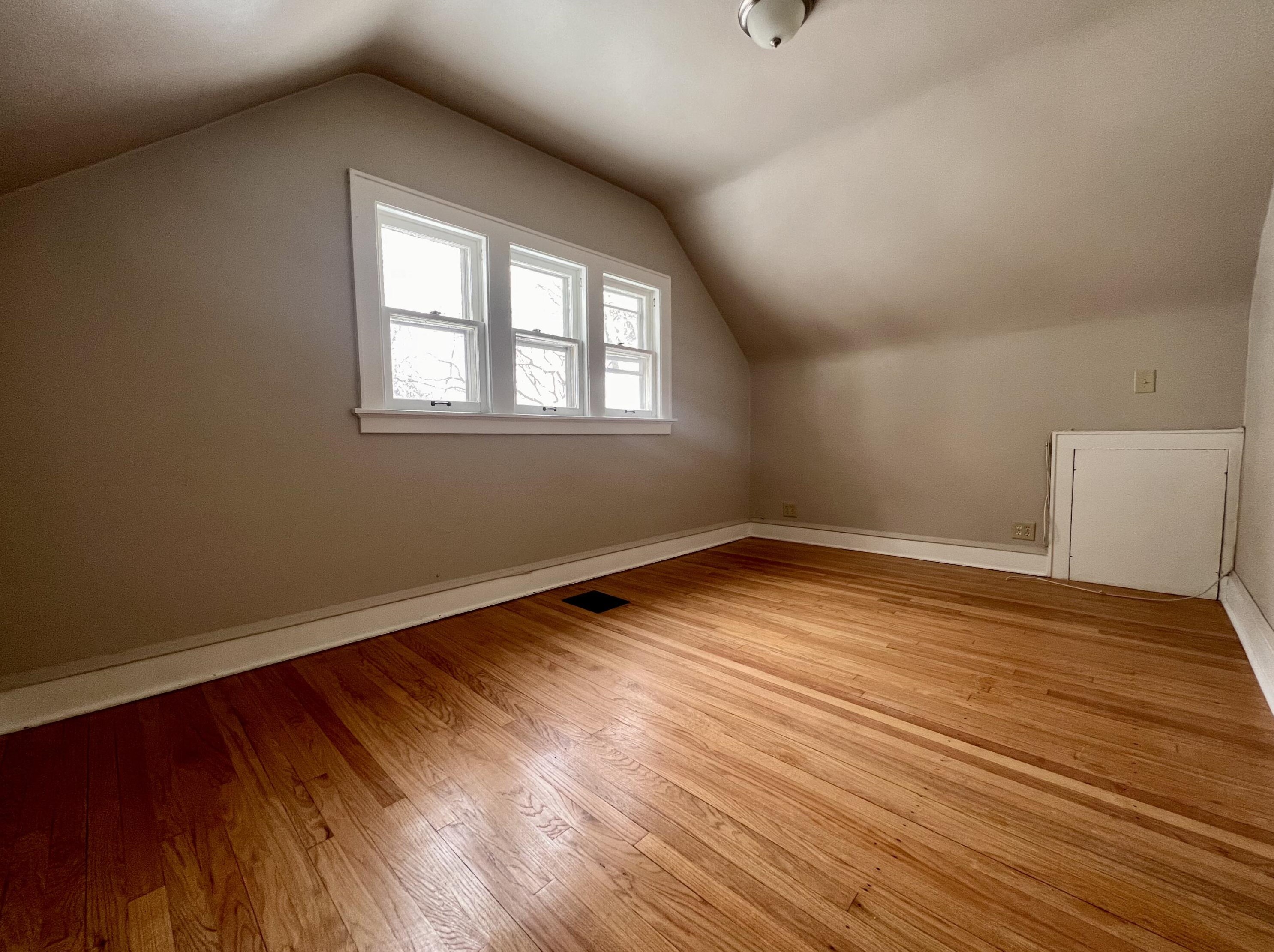 2548 57th St, Milwaukee WI  53210-2206 exterior