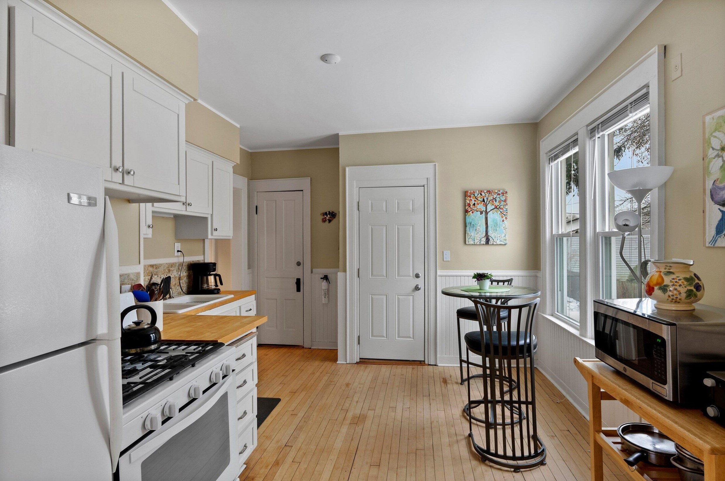 3250 Booth St, Milwaukee WI 53212-2136 exterior