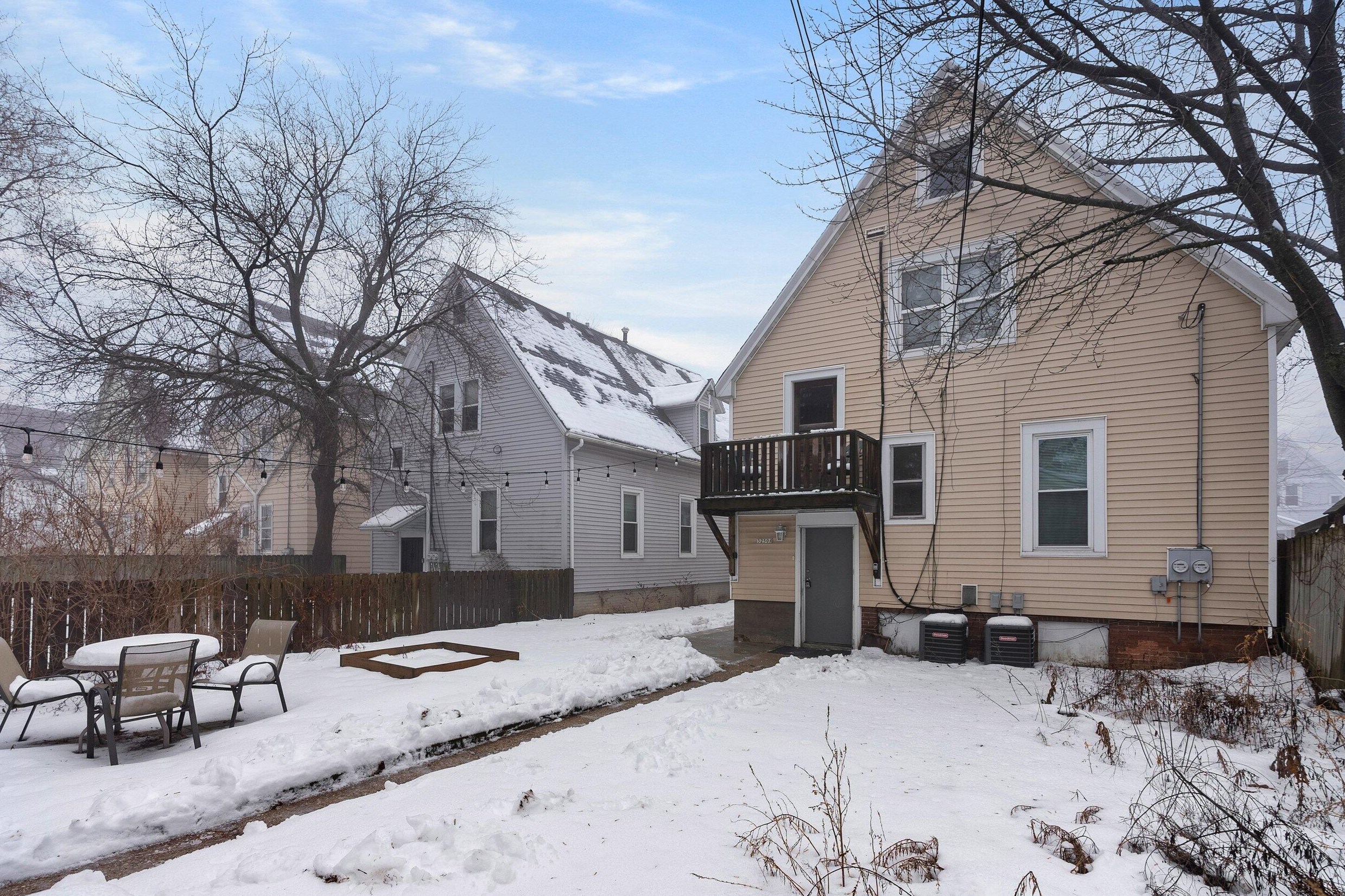 3250 Booth St, Milwaukee WI 53212-2136 exterior