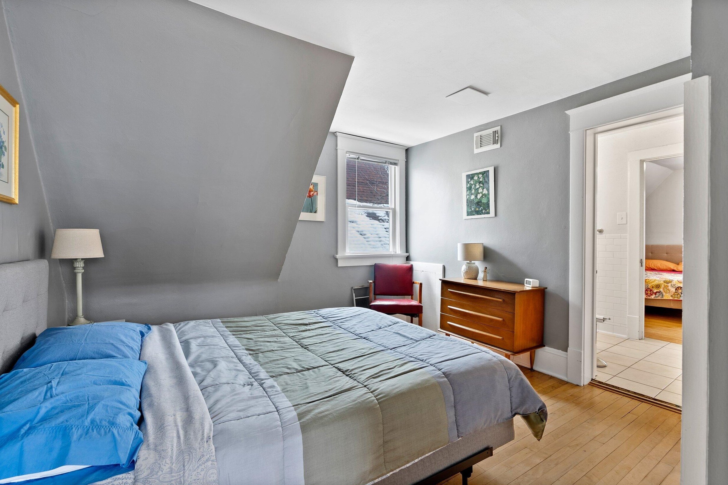 3250 Booth St, Milwaukee WI 53212-2136 exterior