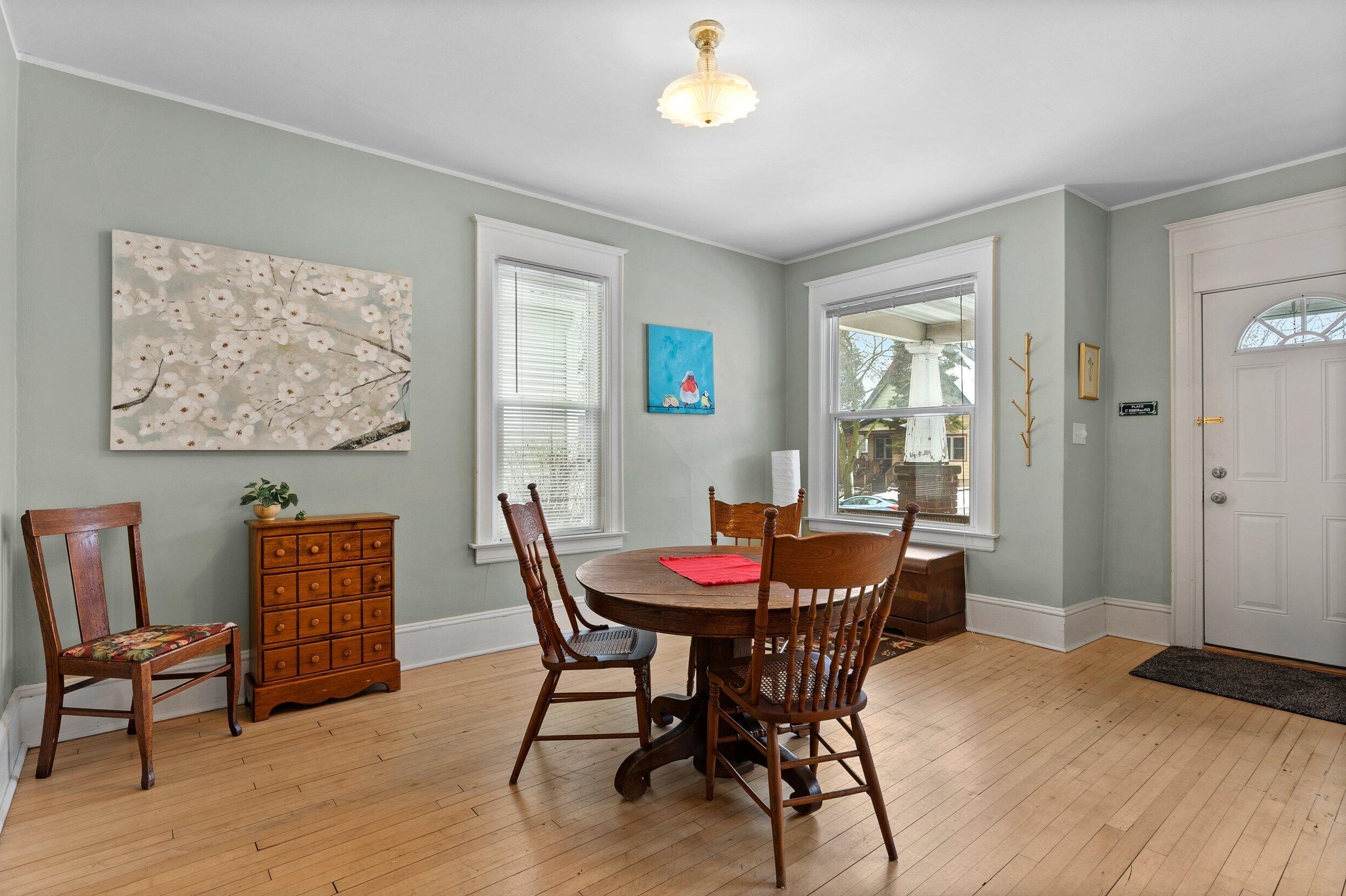 3250 Booth St, Milwaukee WI 53212-2136 exterior