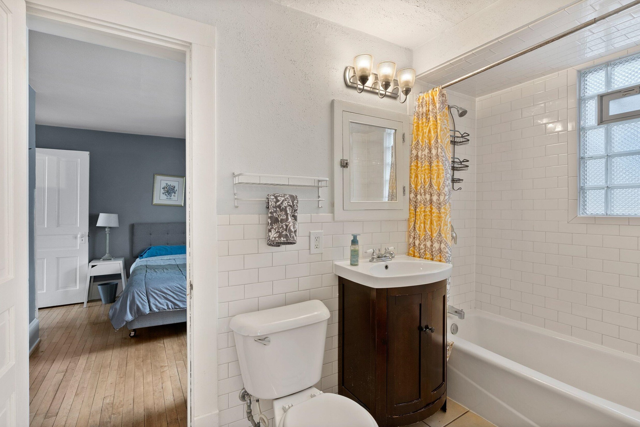 3250 Booth St, Milwaukee WI 53212-2136 exterior