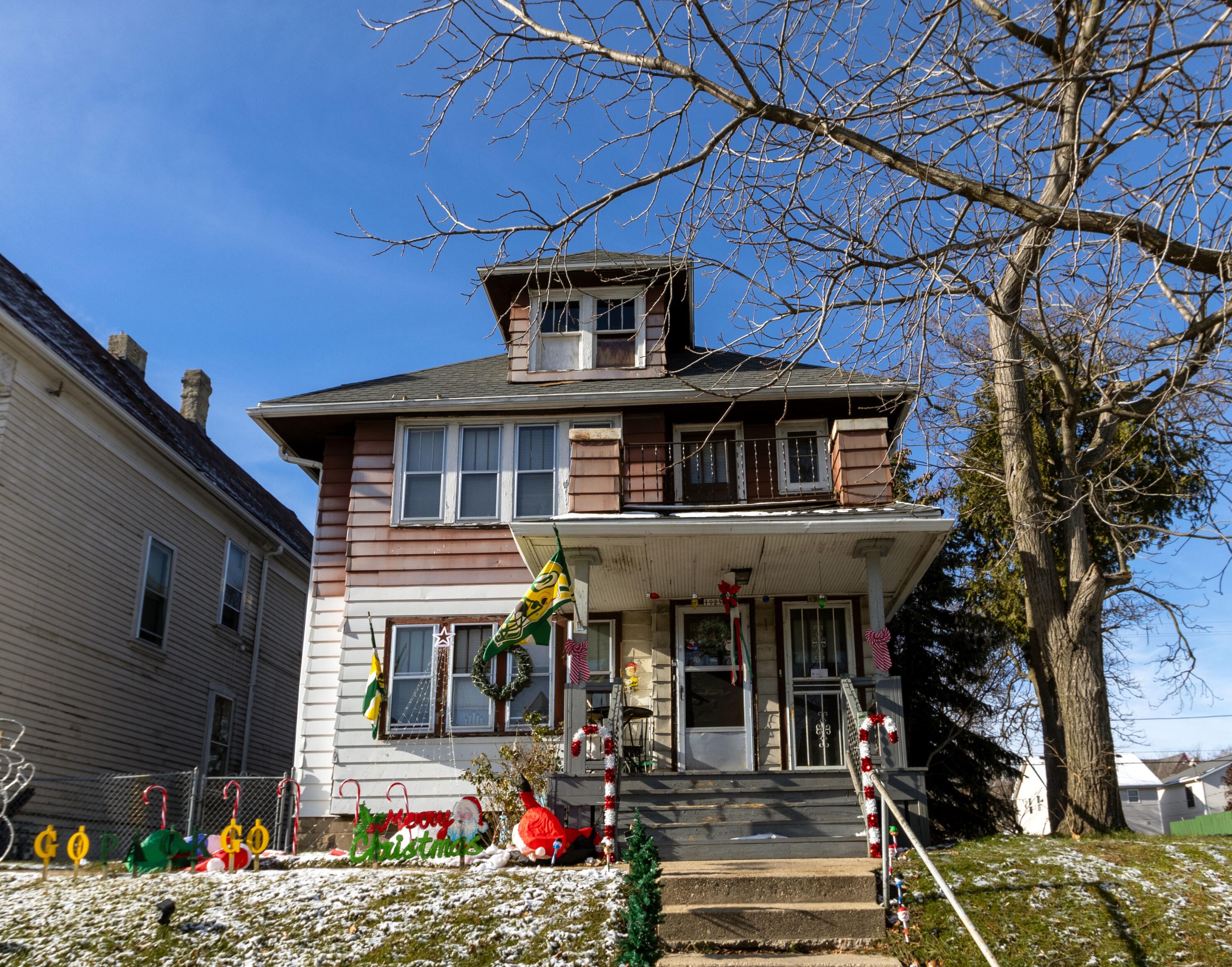 1925 N 27th St #1927, Milwaukee, WI 53208