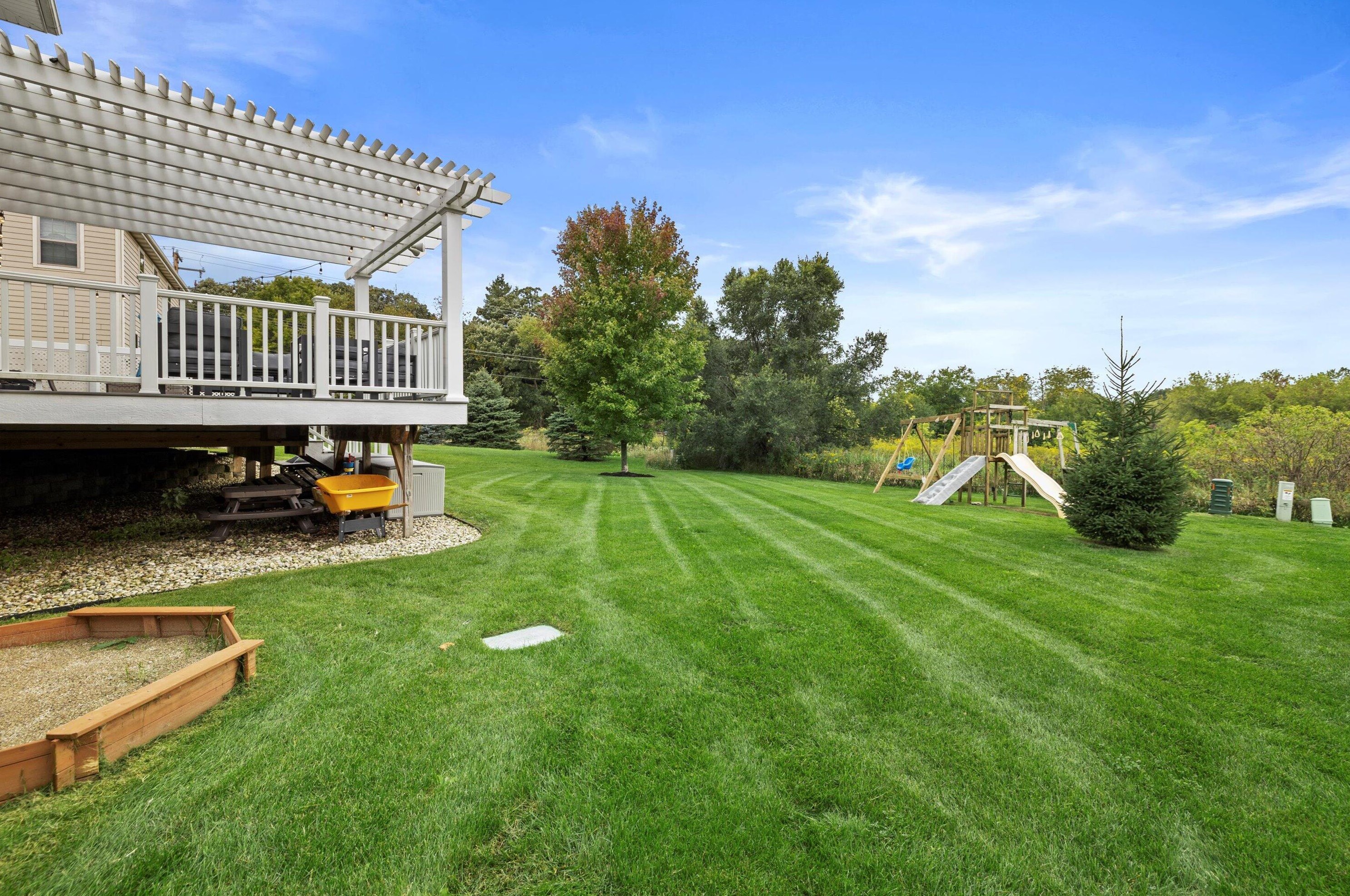 15540 73rd St, Kenosha WI  53142-8823 exterior