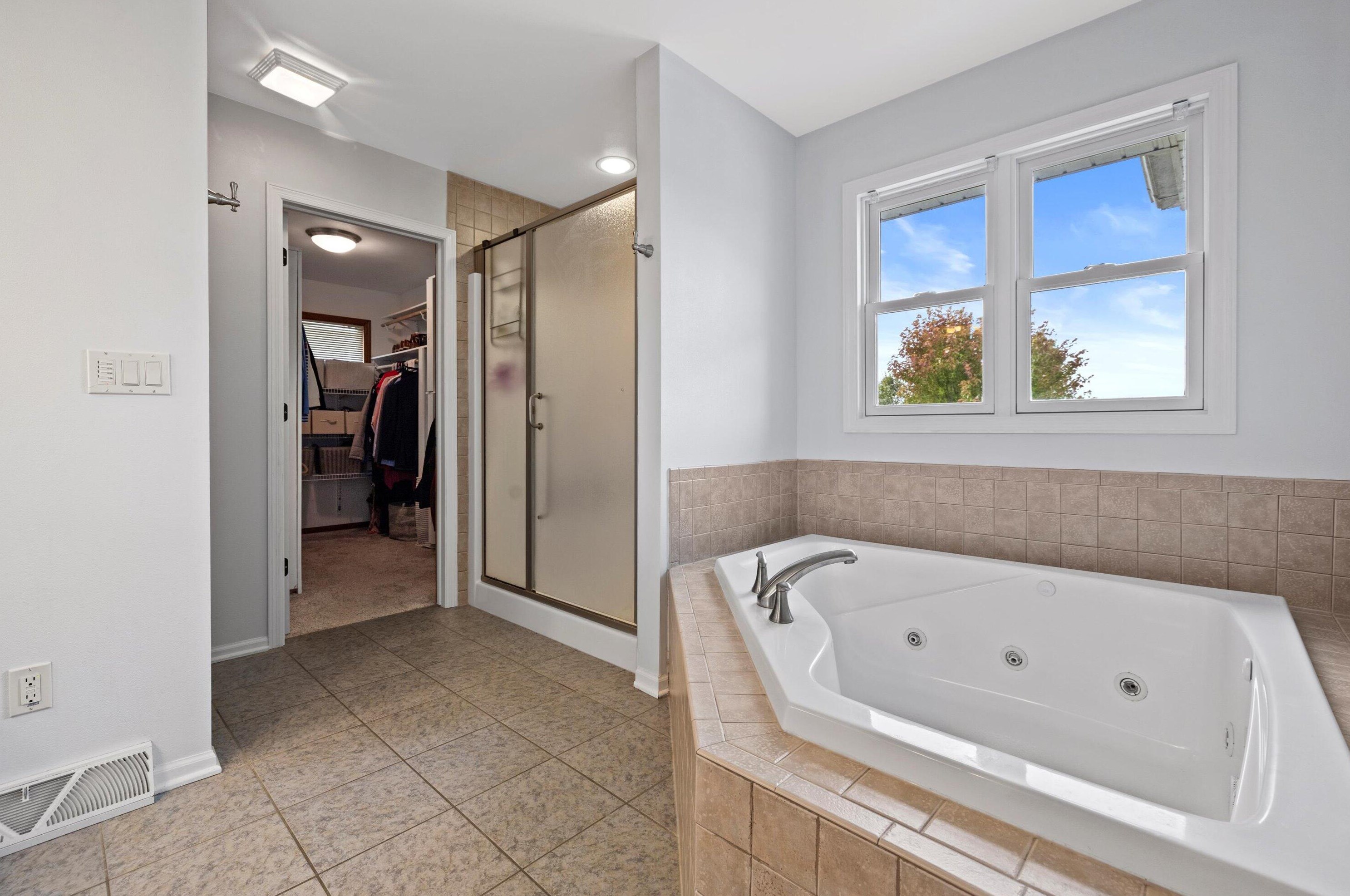 15540 73rd St, Kenosha WI  53142-8823 exterior
