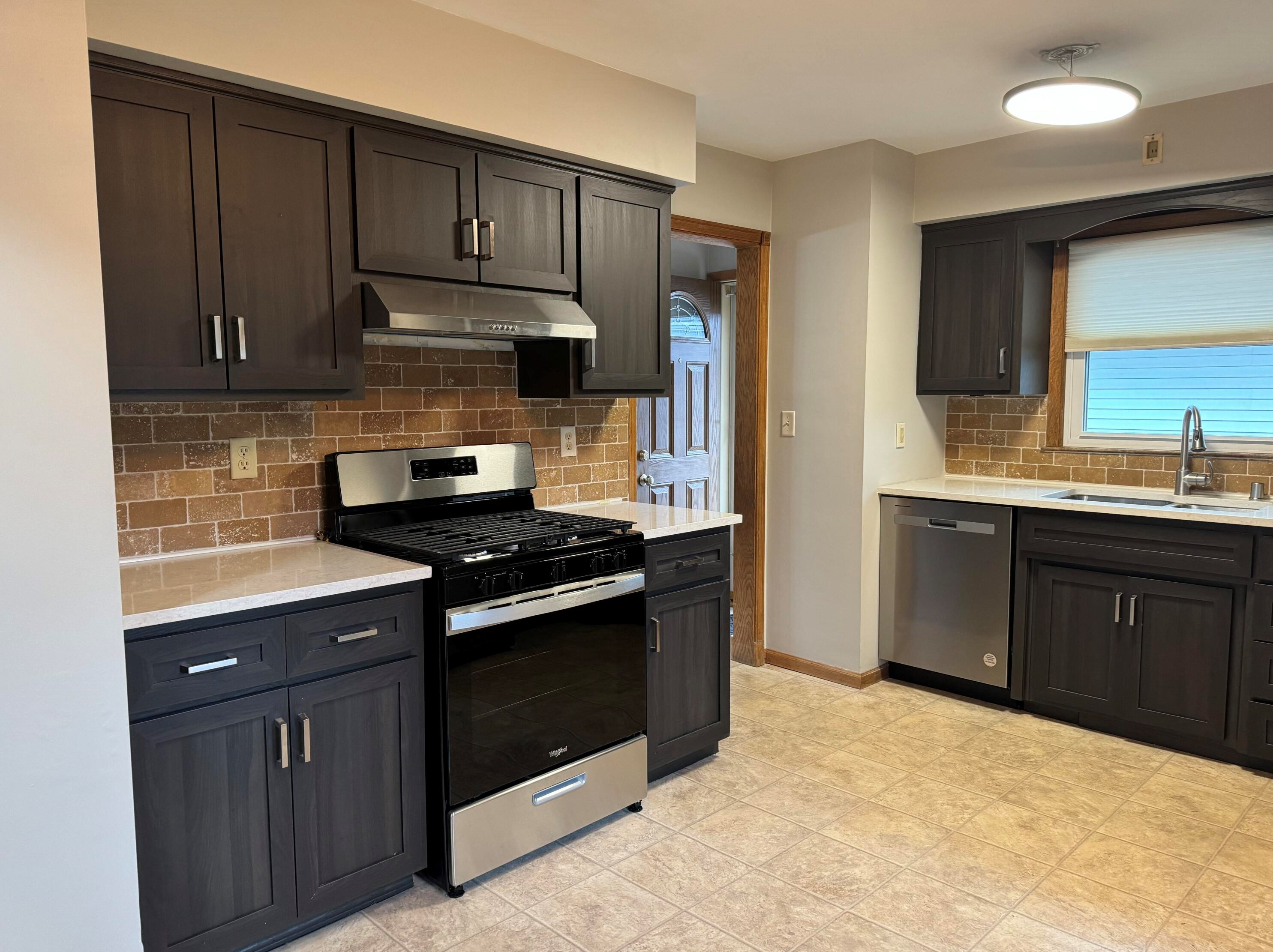 6613 40th Ave, Kenosha, WI 53142