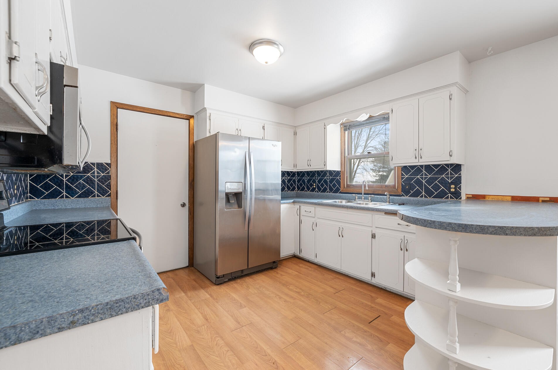 6185 W Linden Dr, West Bend, WI 53095