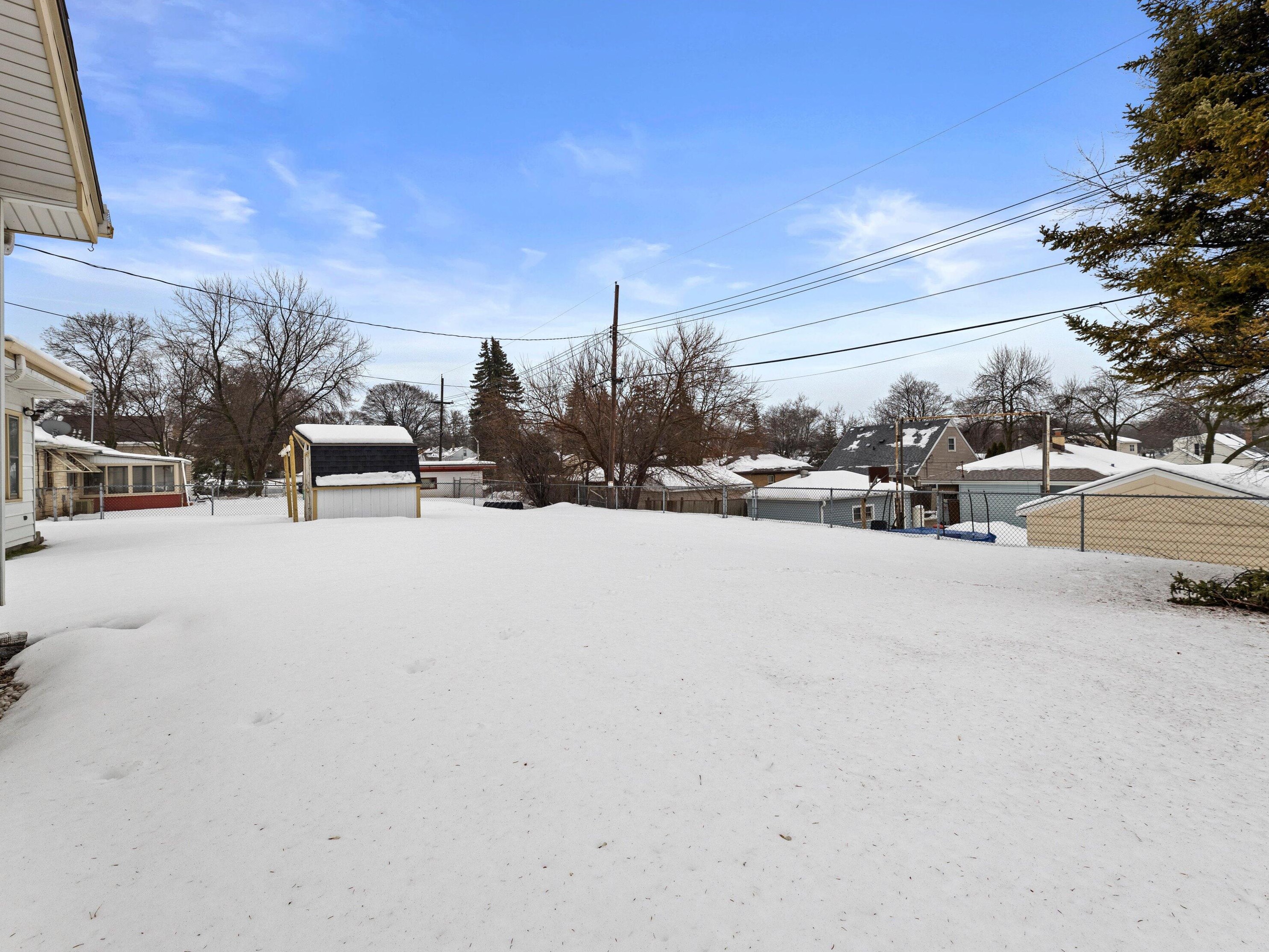 821 100, Milwaukee WI 53222-1314 exterior