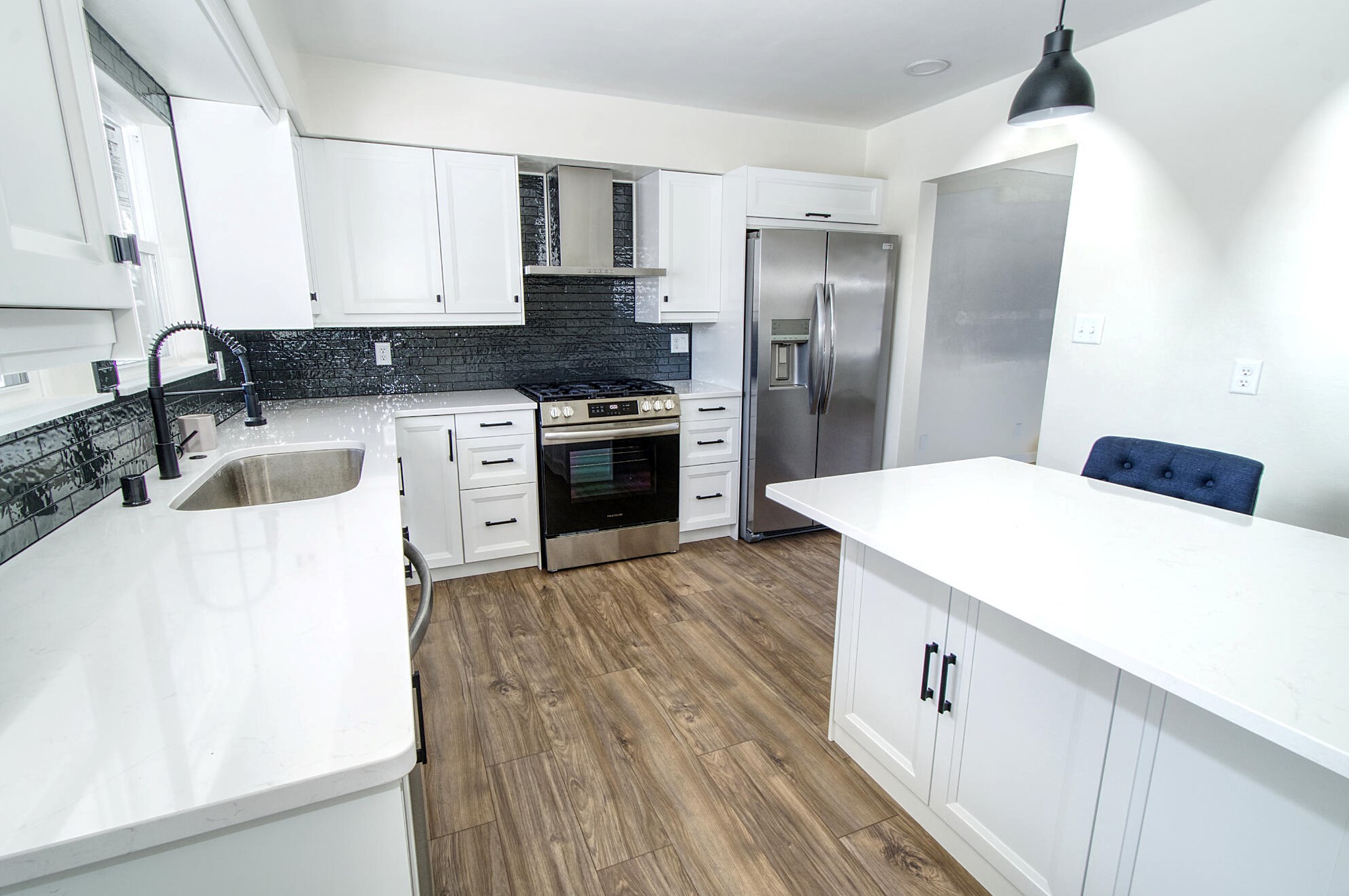 821 Beverly Ln, West Bend WI  53090-2324 exterior