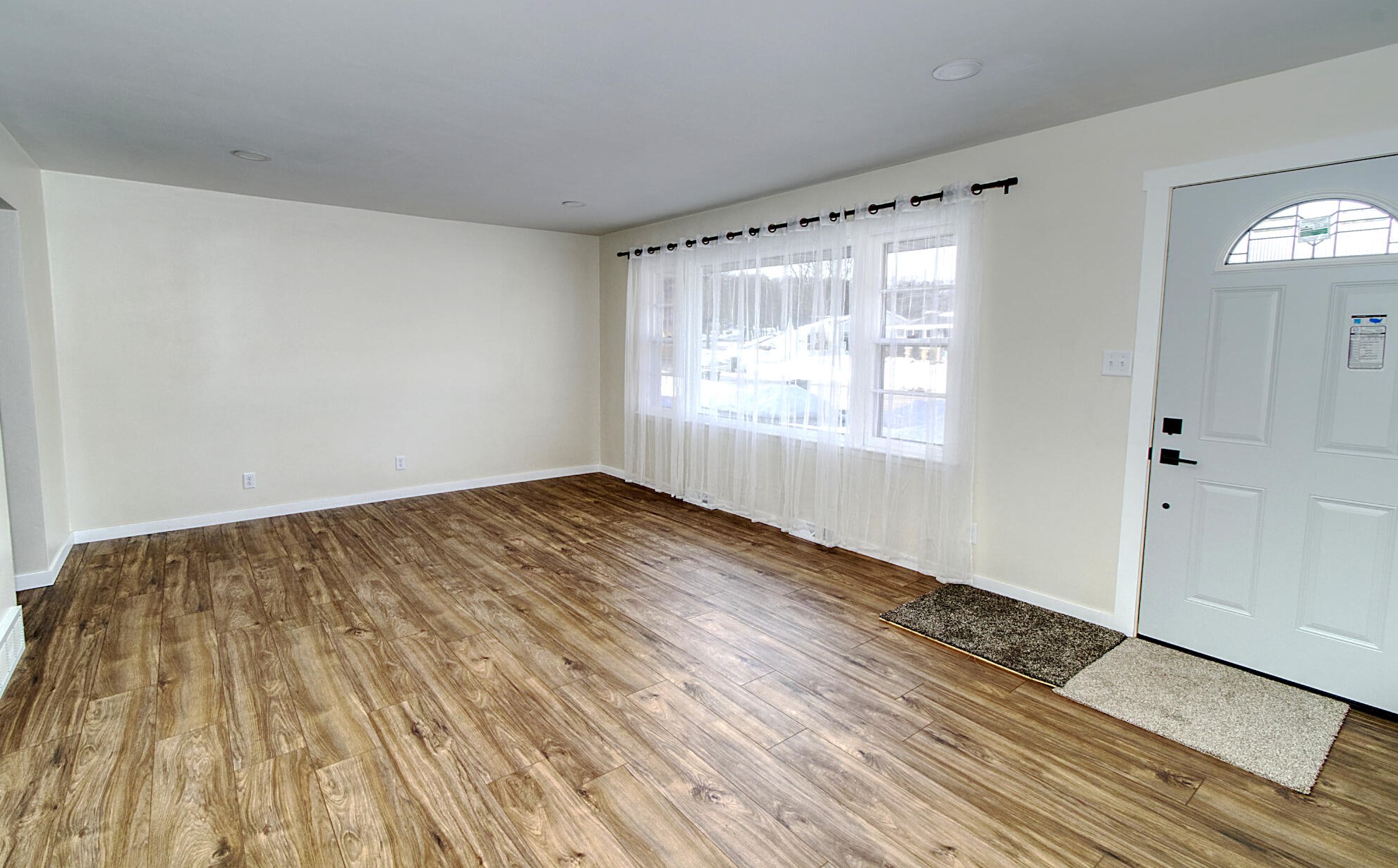 821 Beverly Ln, West Bend, WI 53090