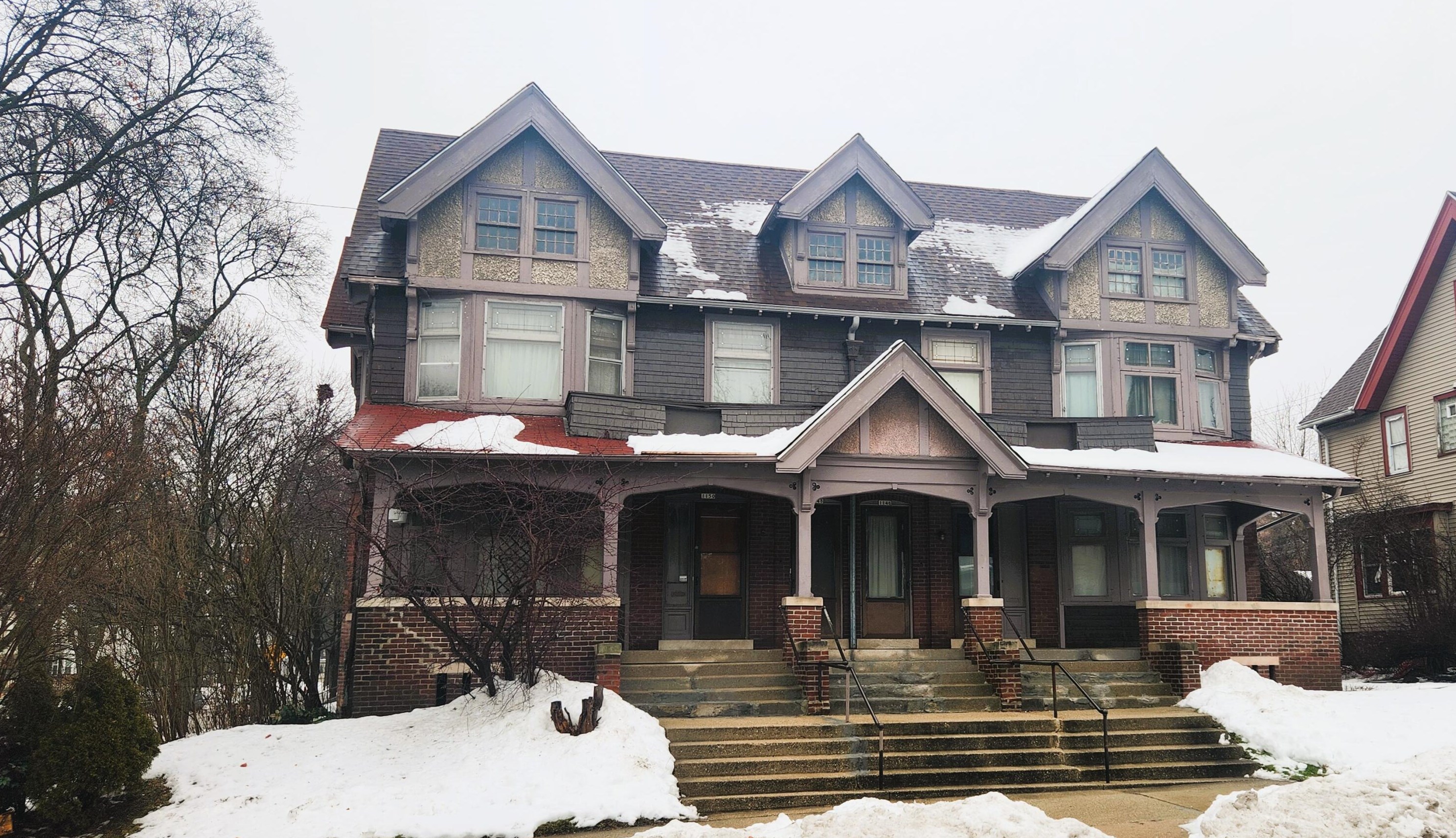 1144 33rd St, Milwaukee WI 53208-2944 exterior