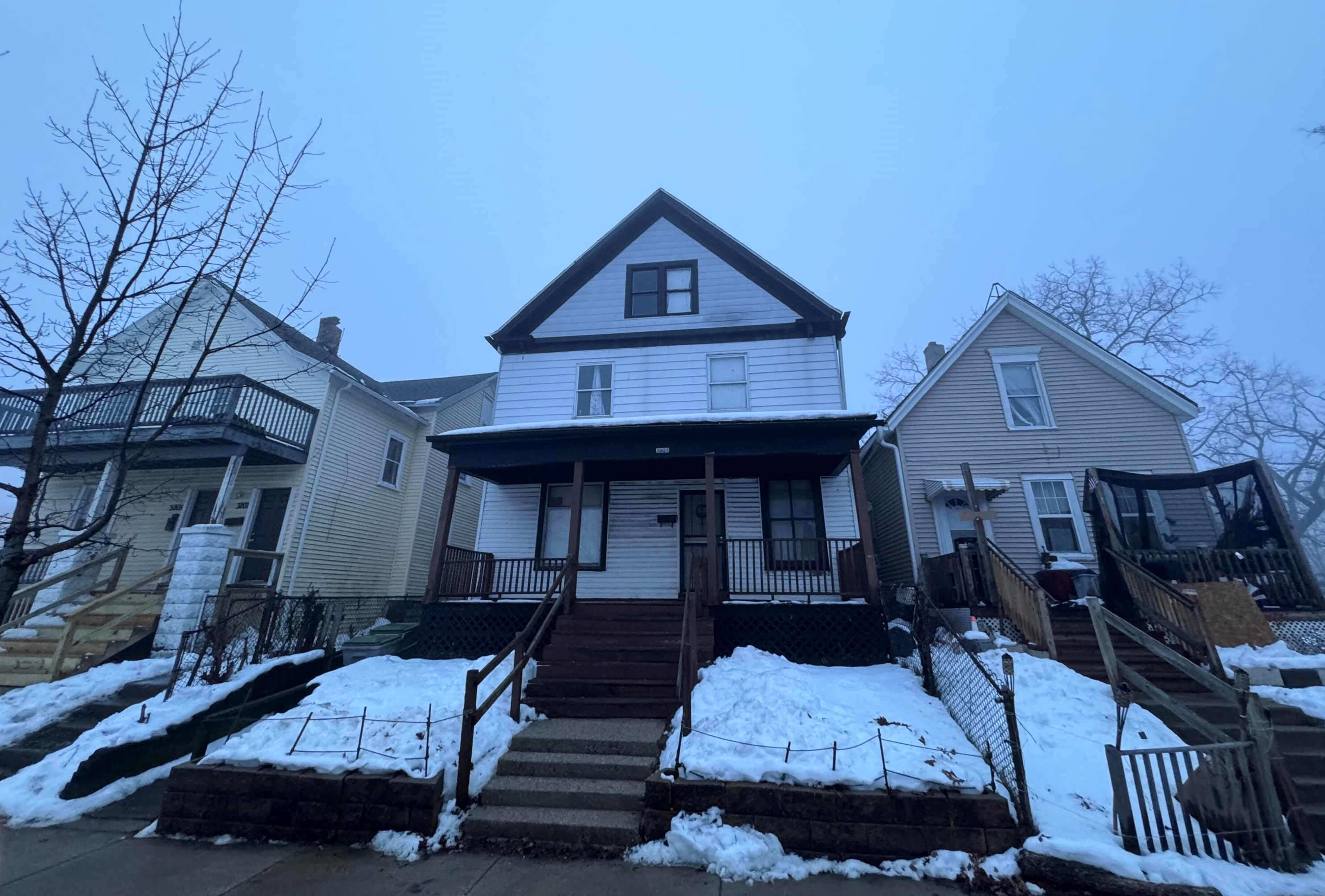 3211 3rd St, Milwaukee, WI 53207-2632