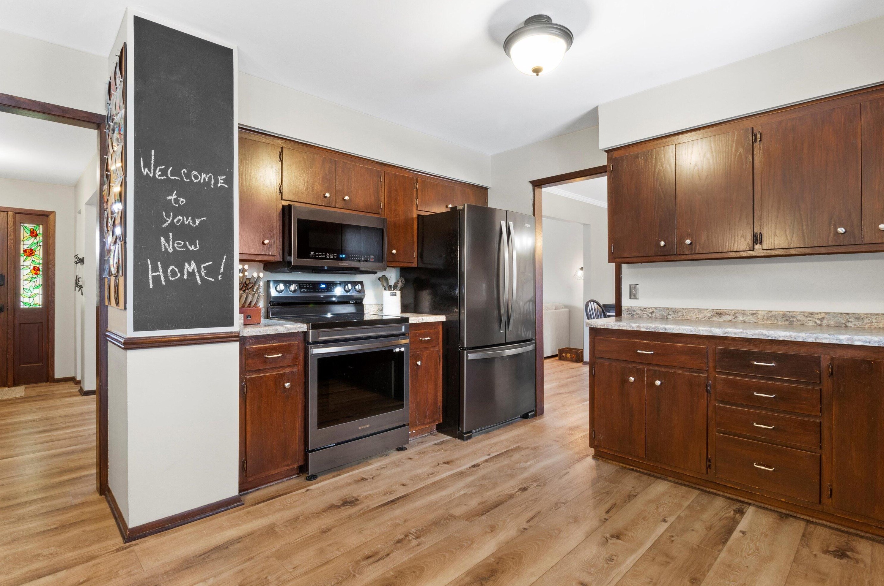 2842 Coventry Ln, Waukesha, WI 53188-1347