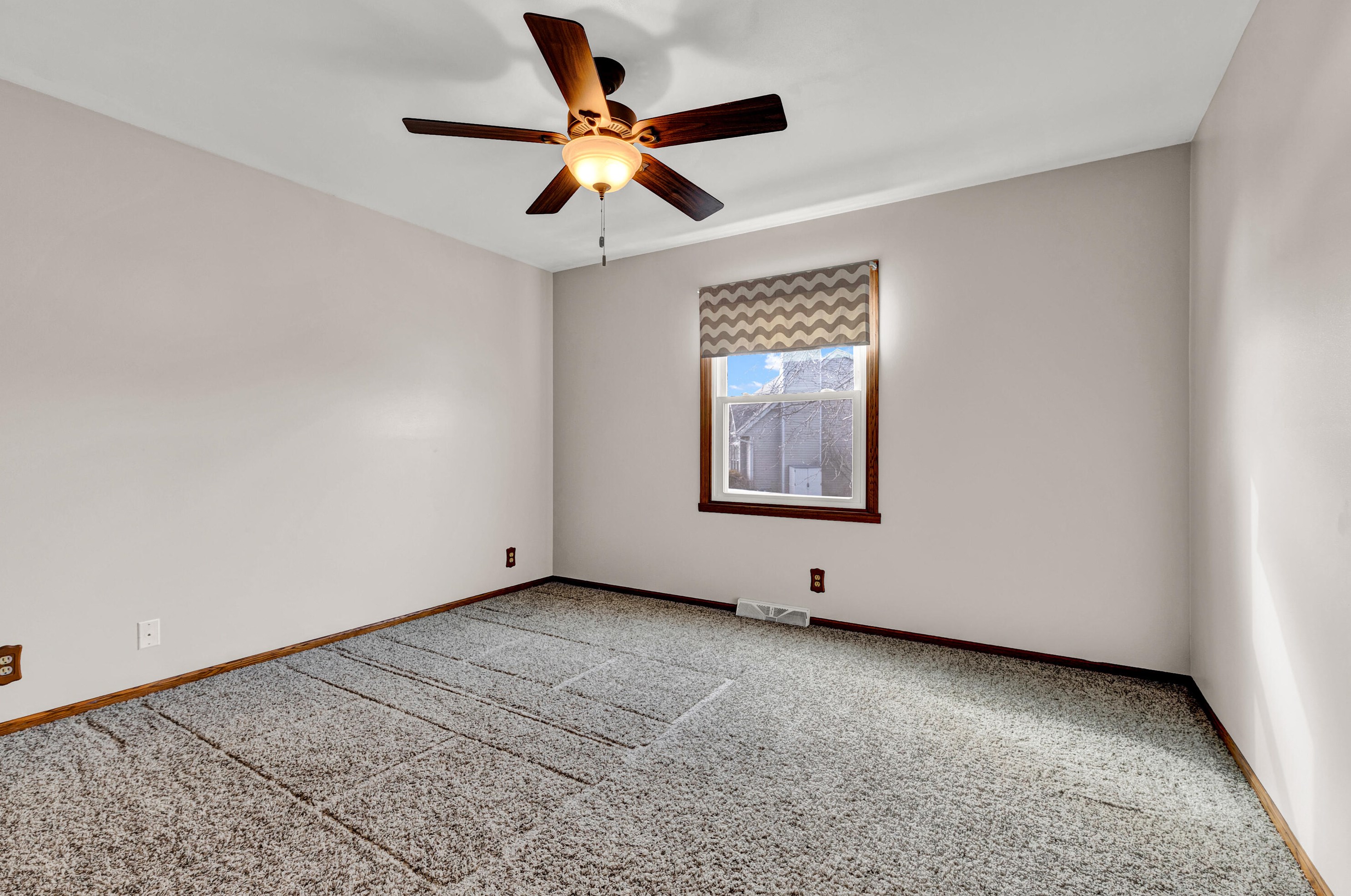 6748 Bay Wood Dr, Racine WI  53402-1383 exterior
