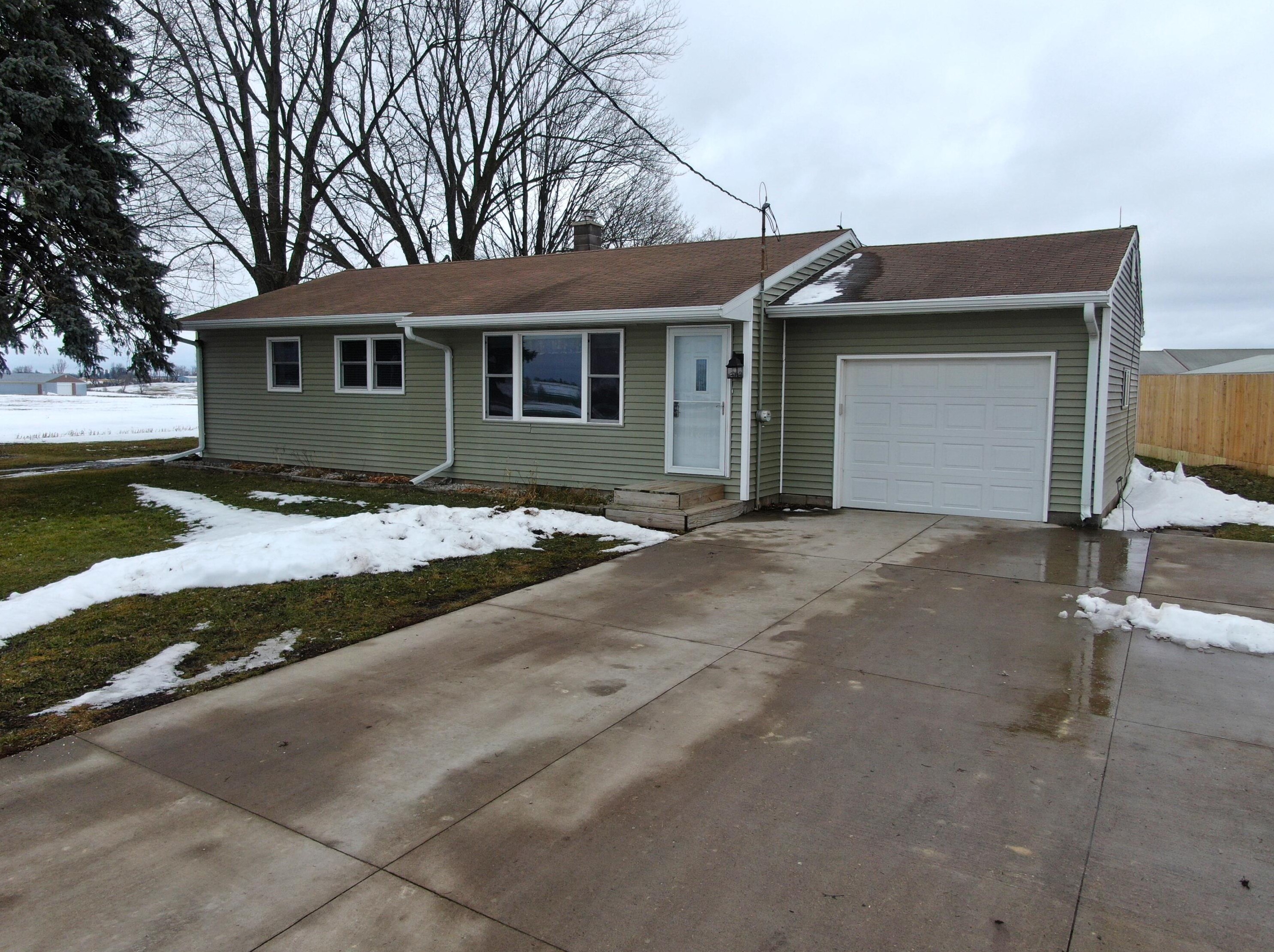 375 Black River Ave, Westby, WI 54667-1127