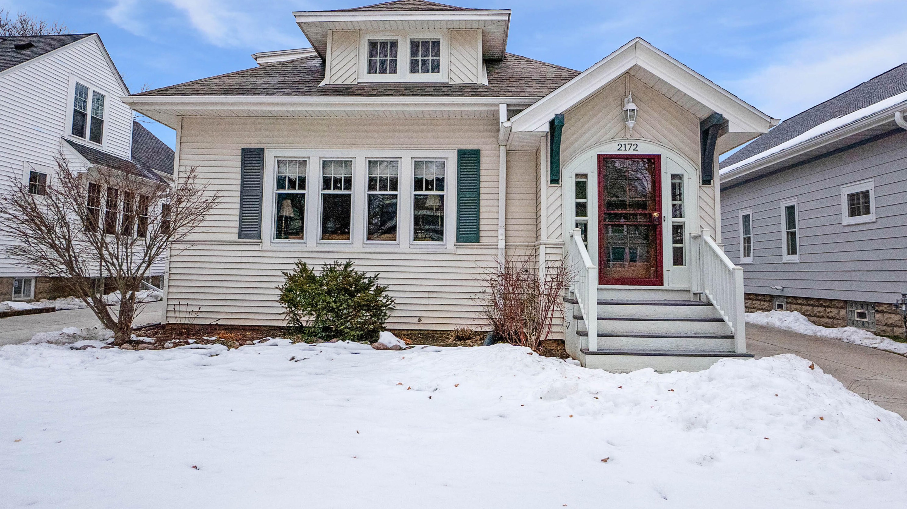 2172 65th St, Milwaukee, WI 53213-2032