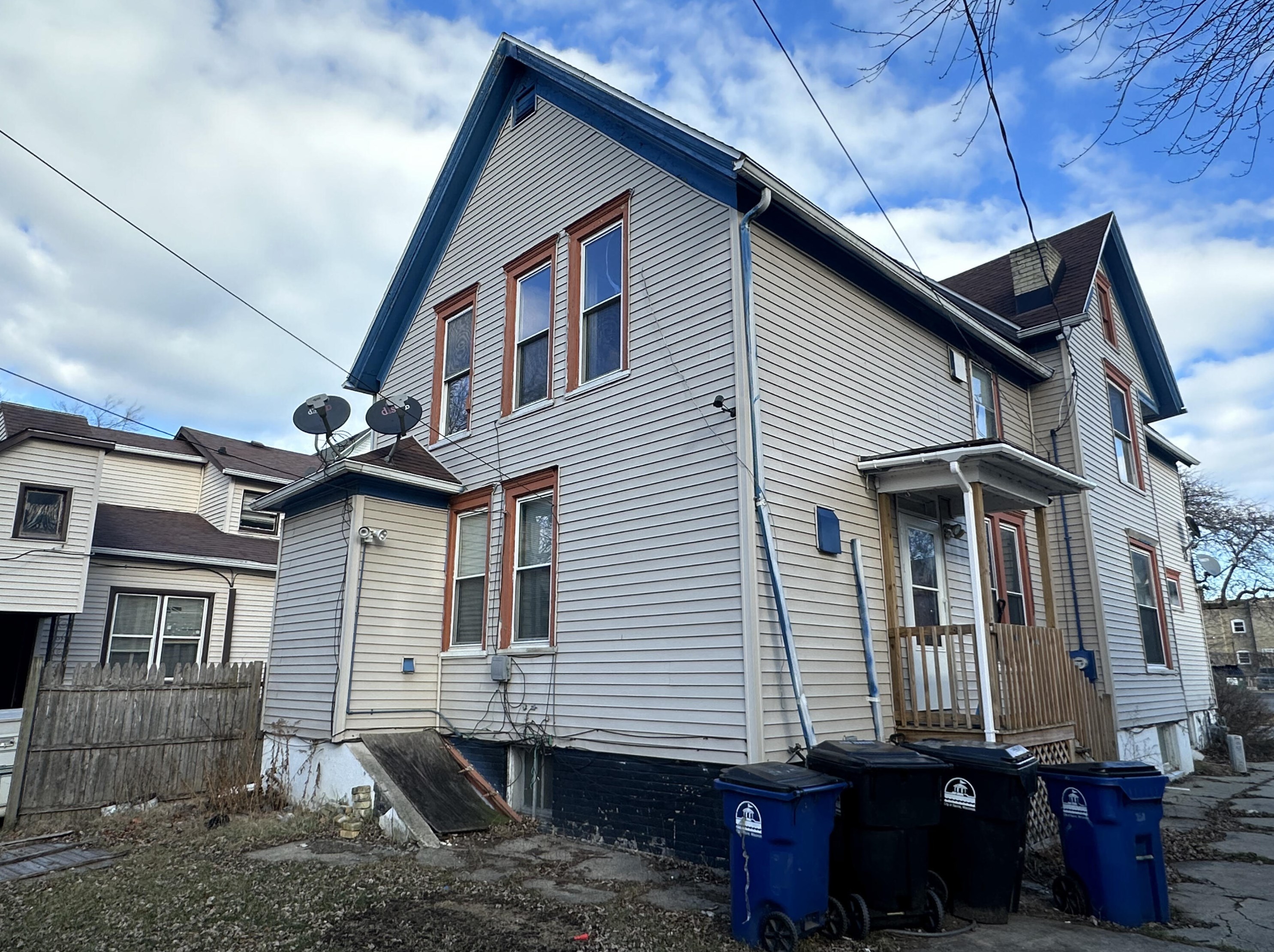 820 College Ave, Racine, WI 53403