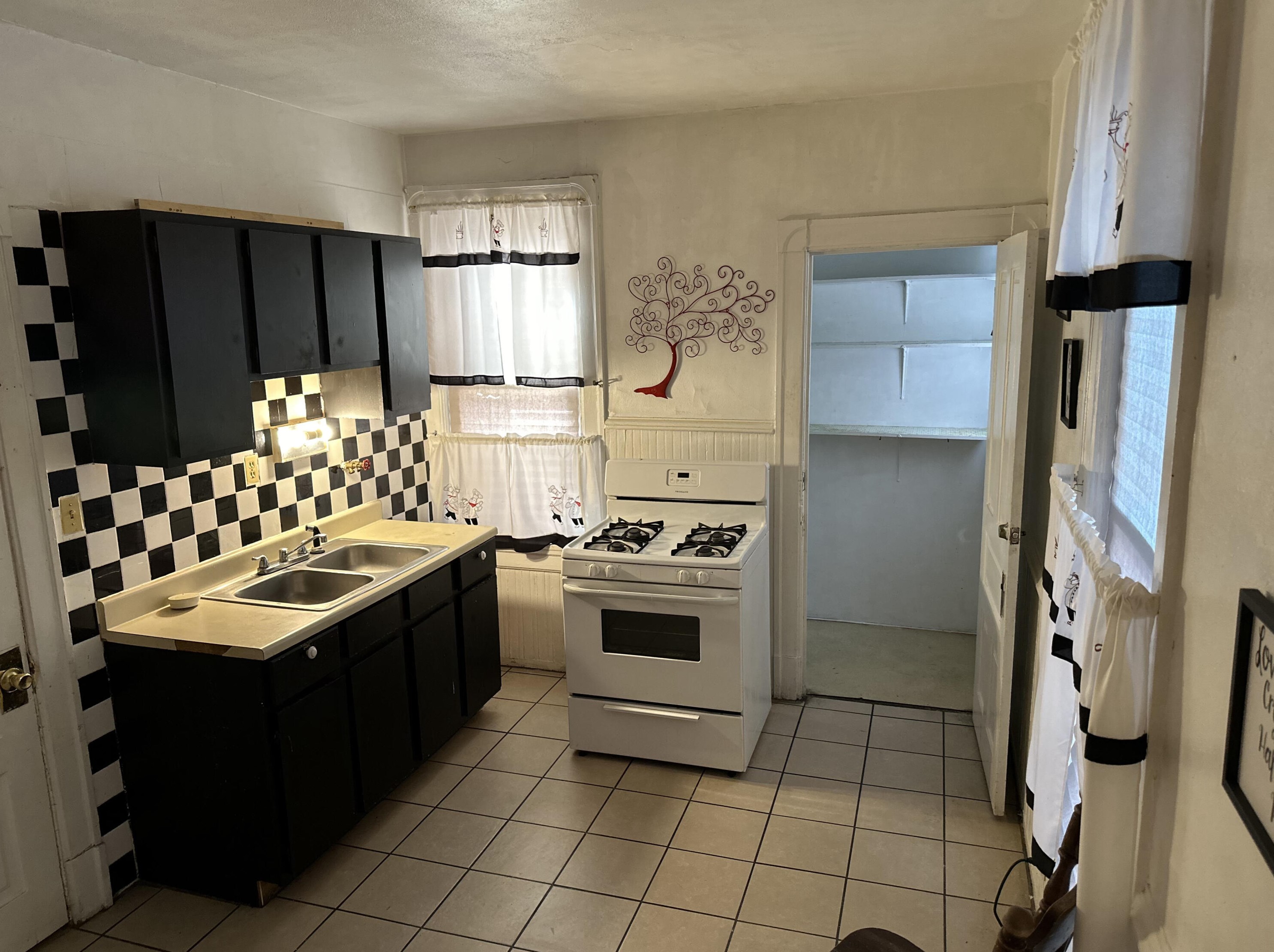 820 College Ave, Racine WI  53403-1417 exterior