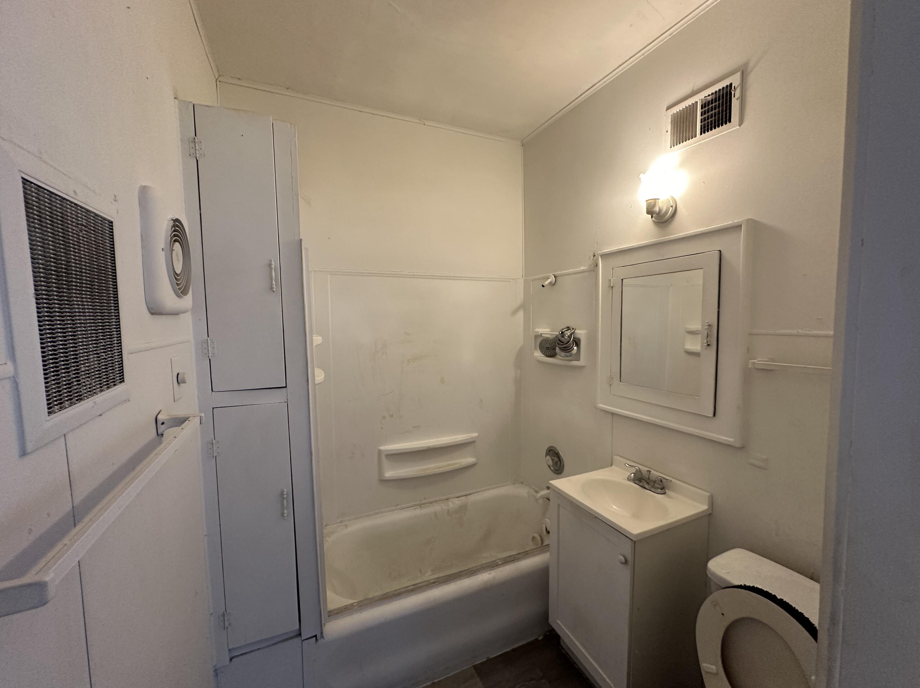 820 College Ave, Racine WI  53403-1417 exterior