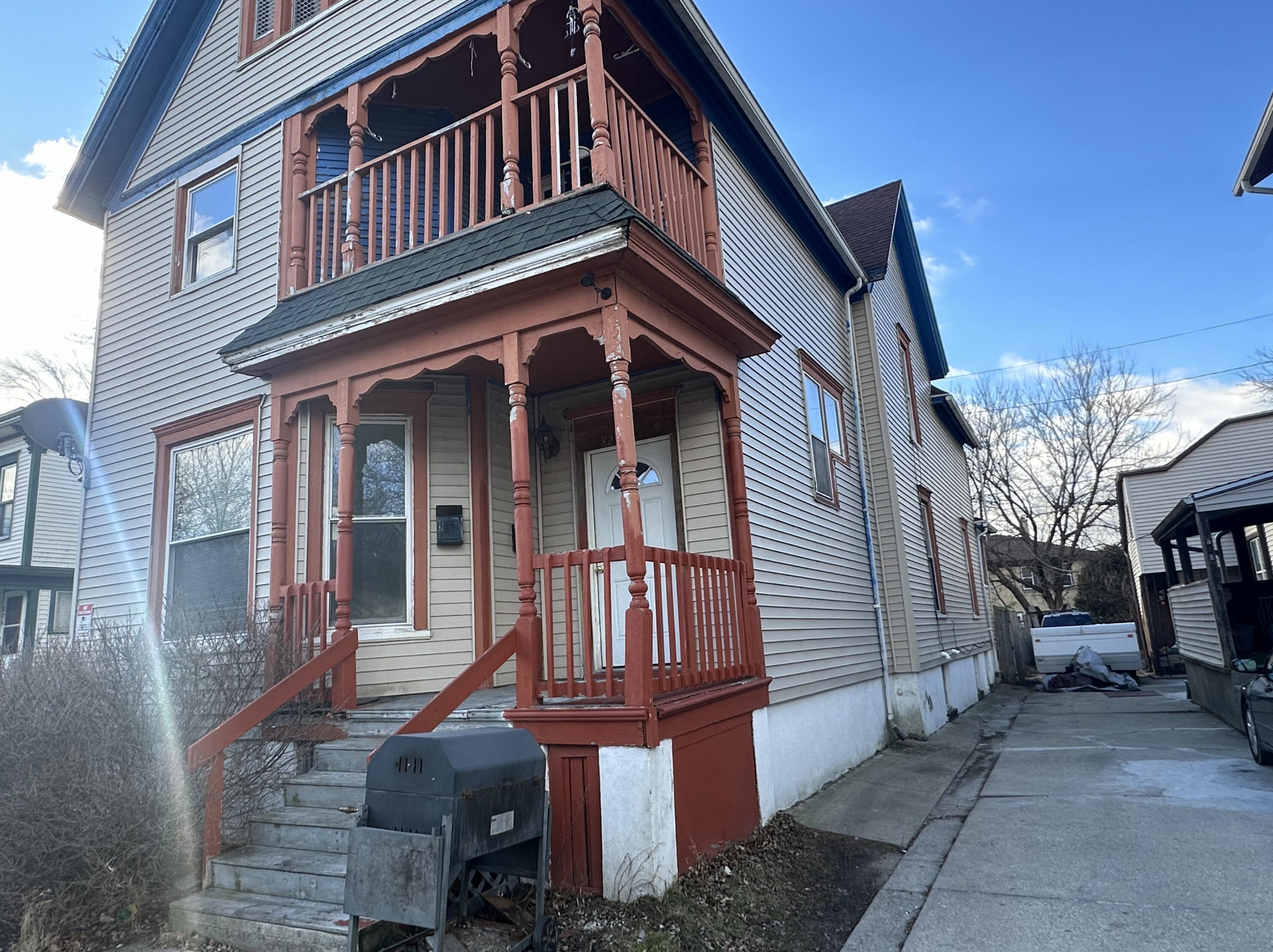 820 College Ave, Racine WI  53403-1417 exterior