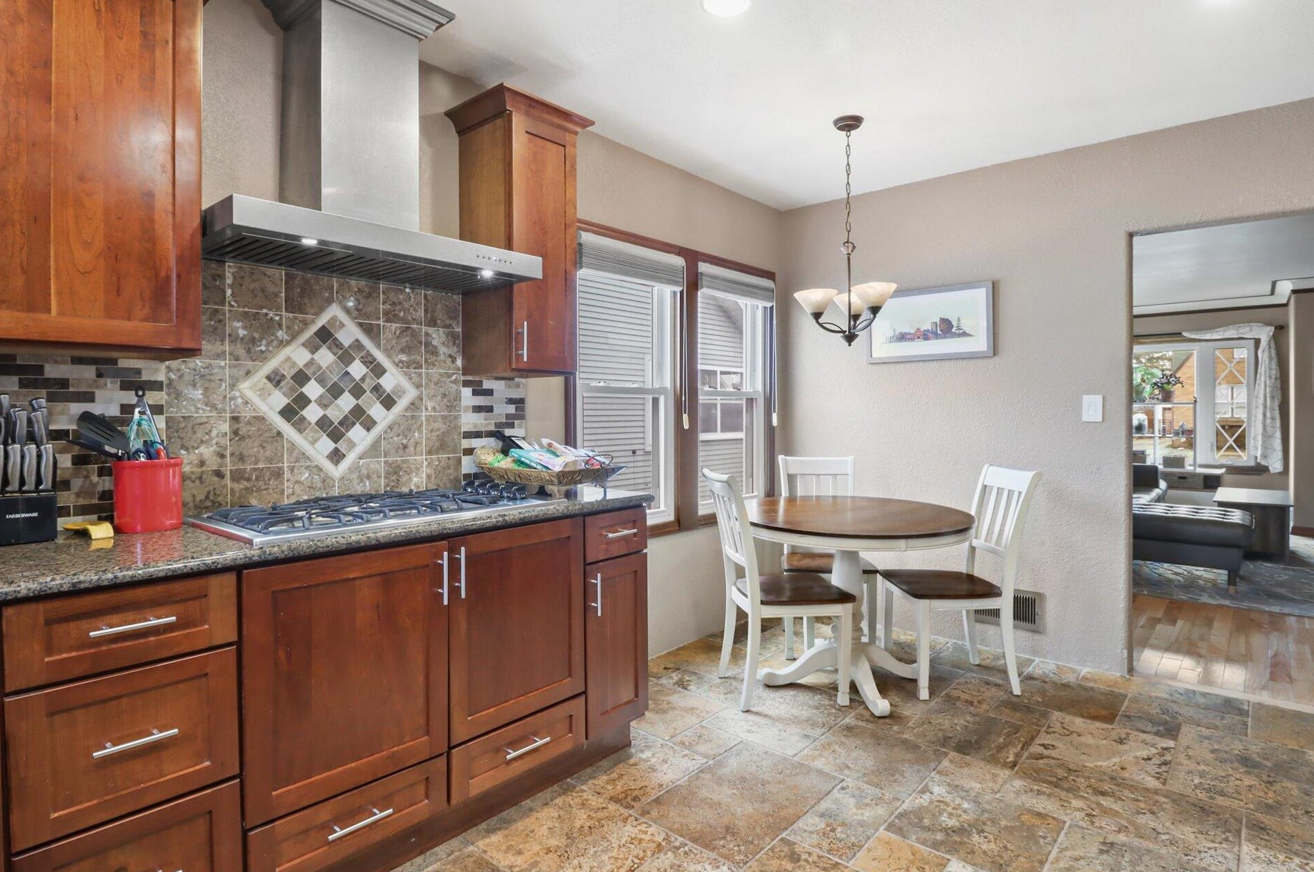 7721 28 Ave, Kenosha WI 53143-5620 exterior