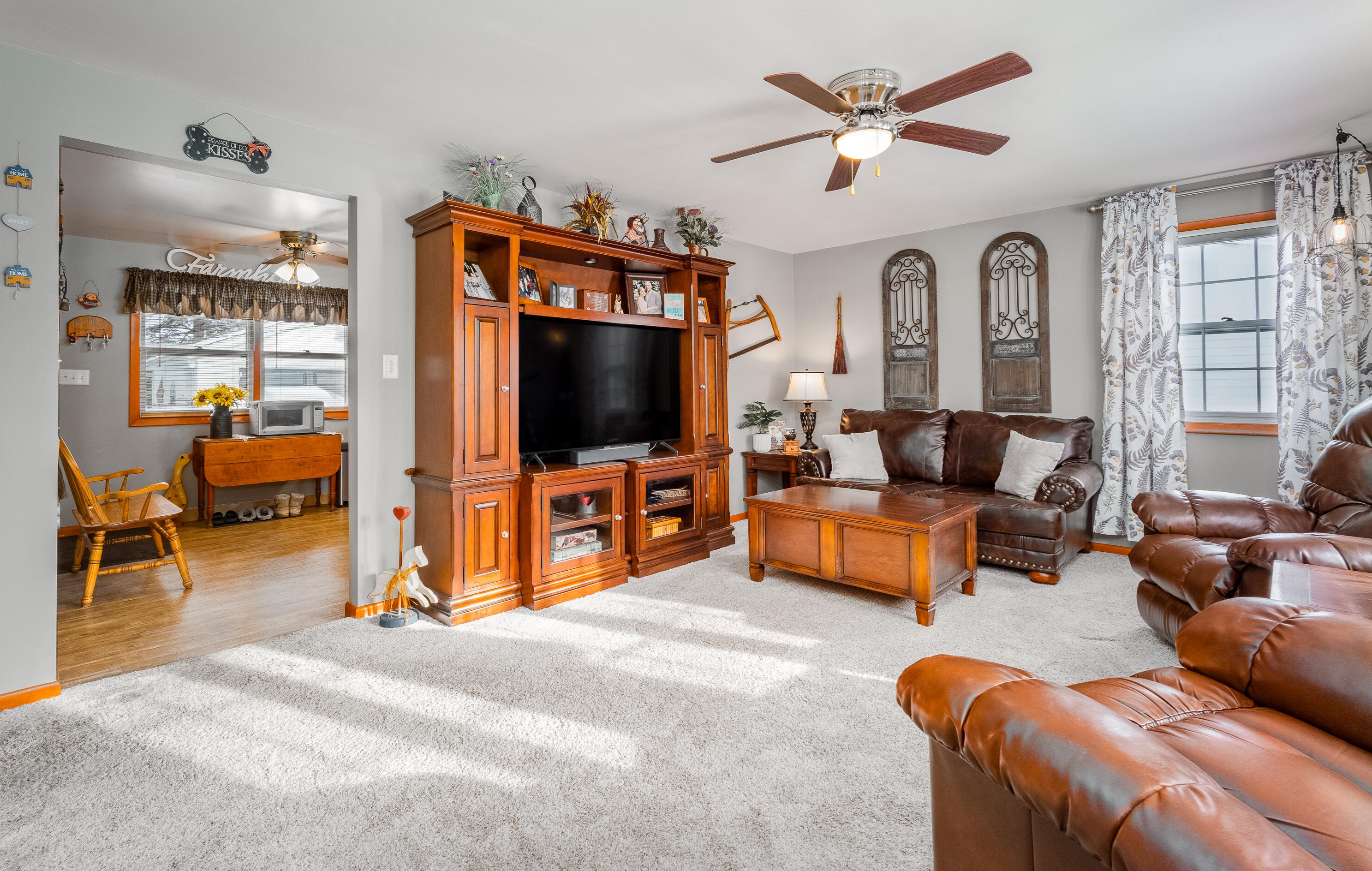 1722 Nagle Ave, Manitowoc WI  54220-1829 exterior