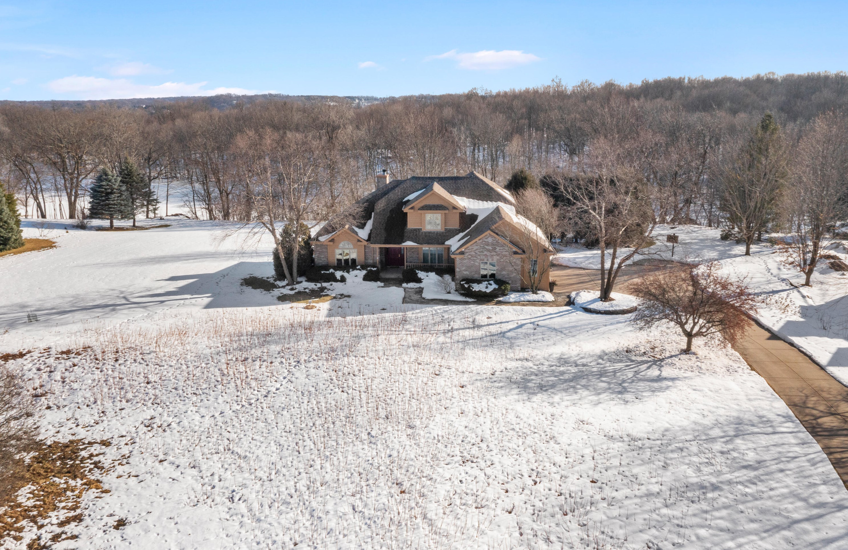 846 Ravine Ridge Dr, Colgate, WI 53017