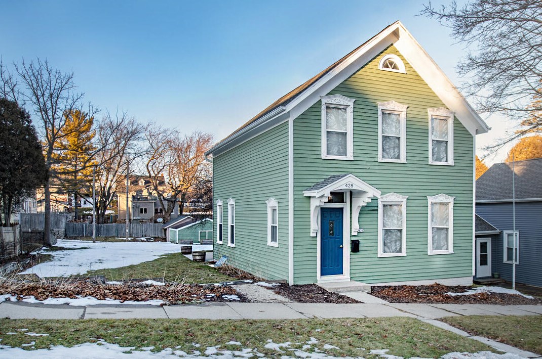 428 Ontario Ave, Sheboygan WI  53081-4136 exterior