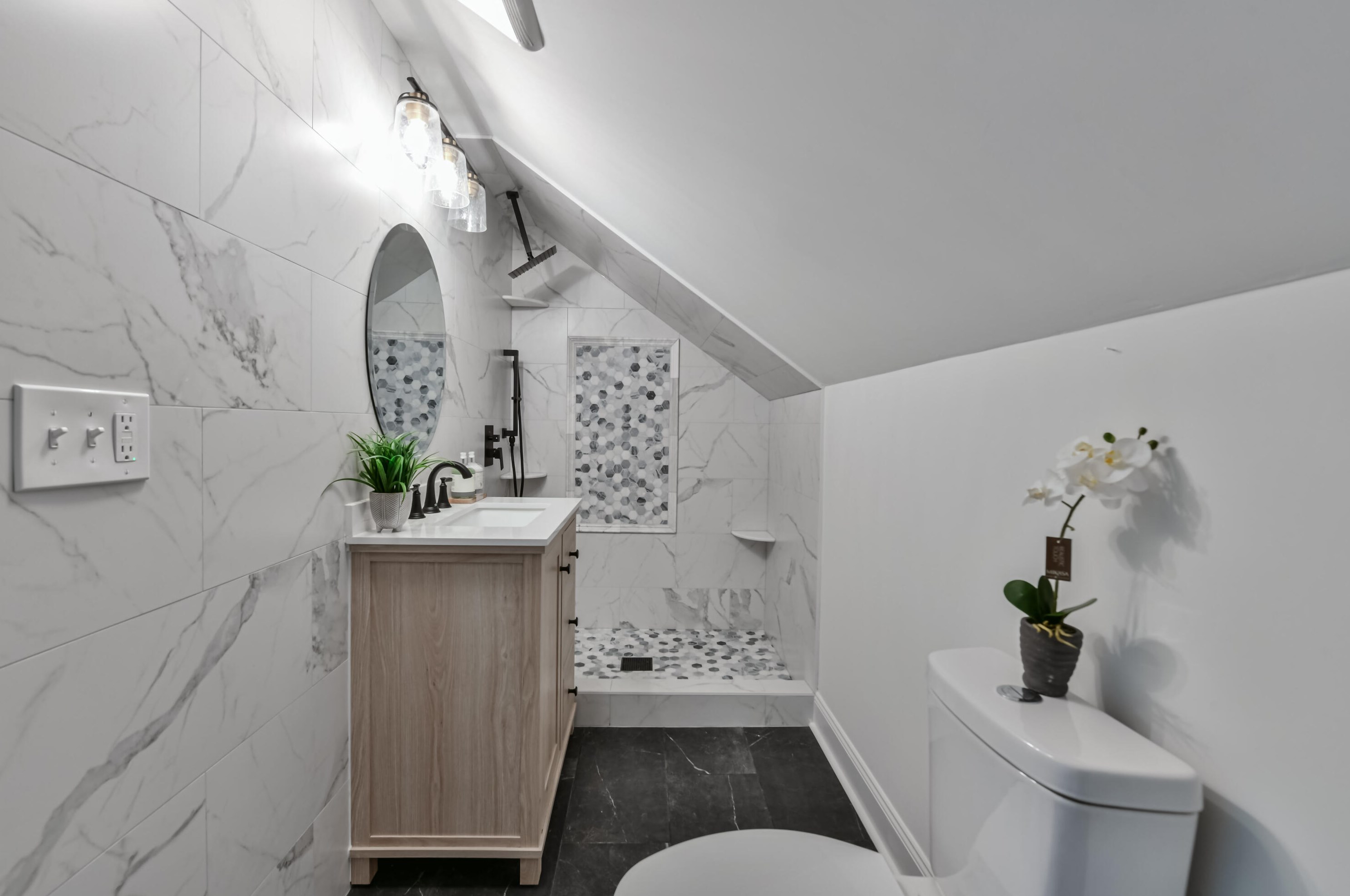 4235 92nd St, Milwaukee WI  53228-2133 exterior