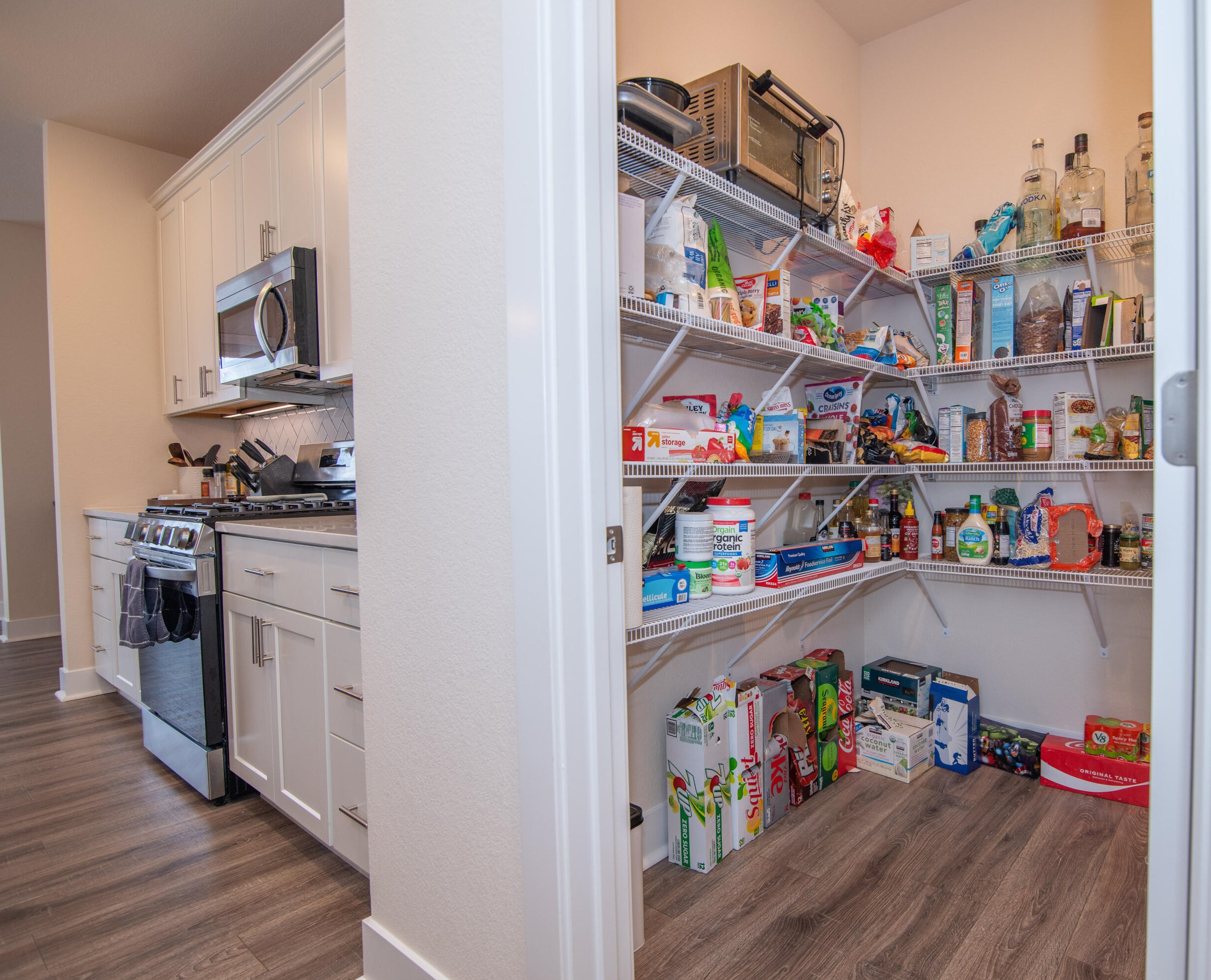 681 Spur Rd, Slinger WI  53086-9293 exterior