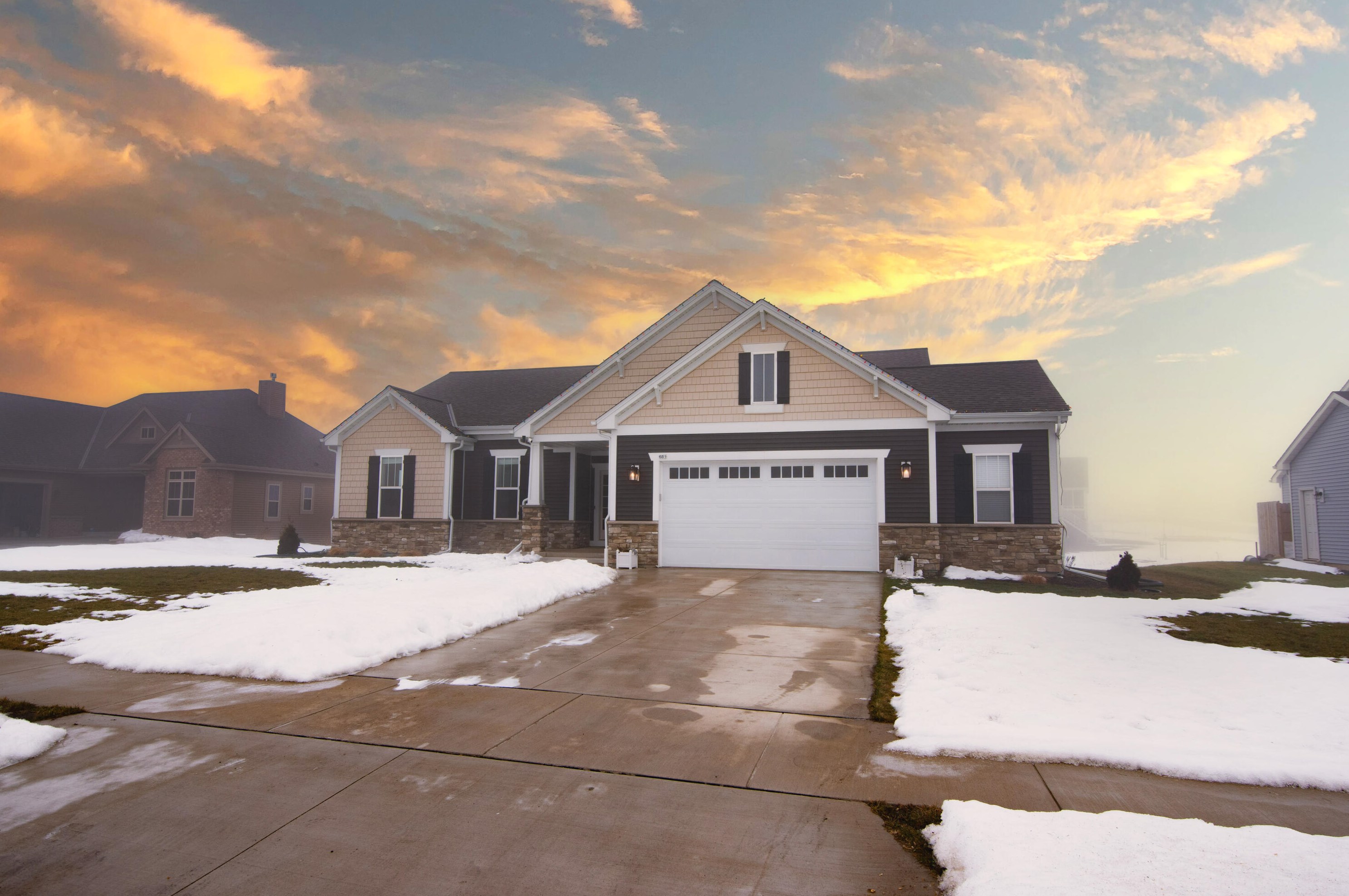 681 Spur Rd, Slinger WI  53086-9293 exterior