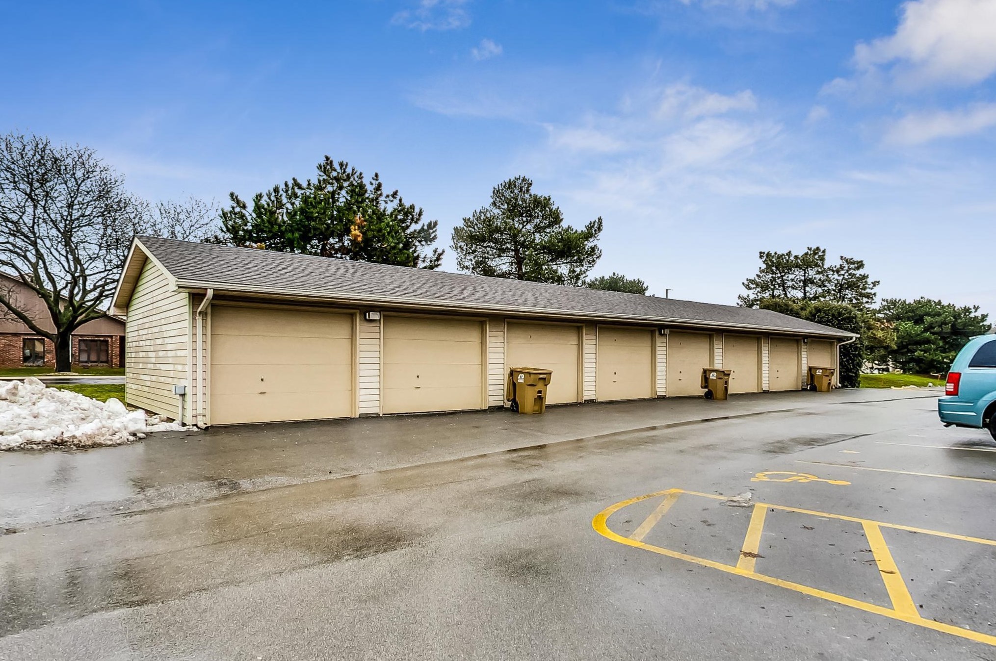 3938 81st St, Kenosha WI 53142-4933 exterior