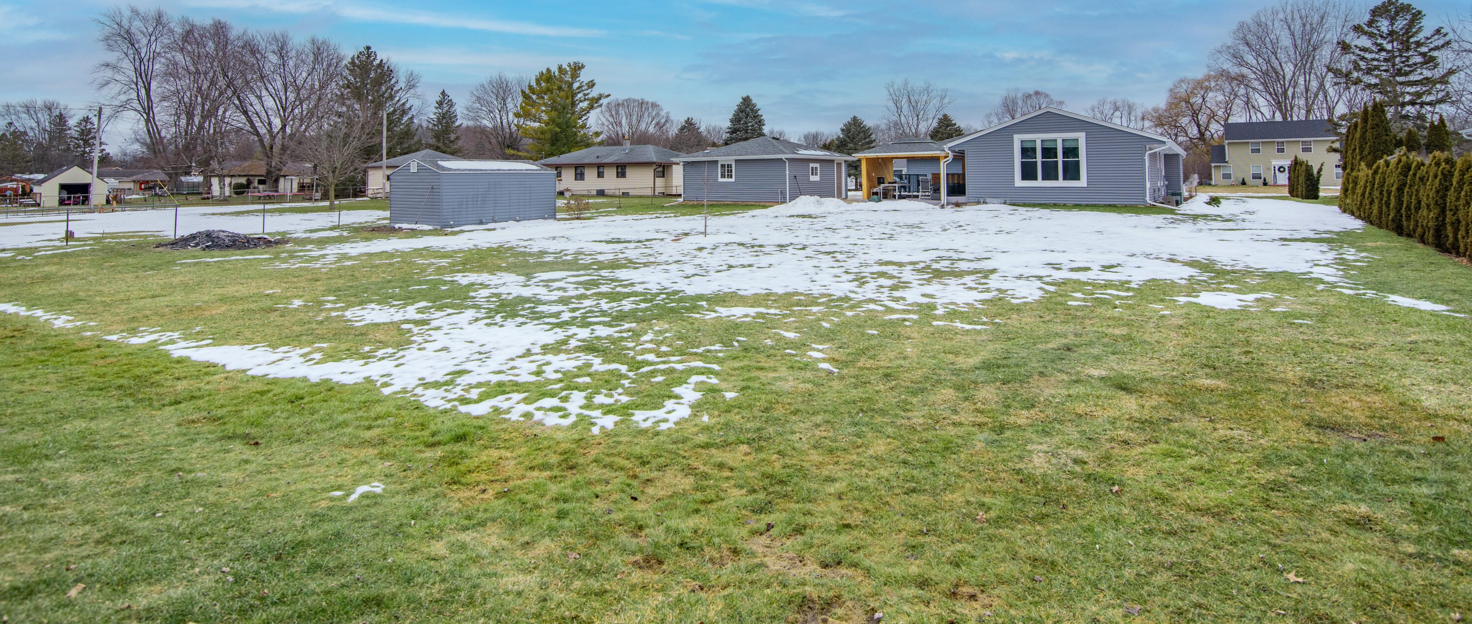 8898 S 84th St, Hales Corners, WI 53132