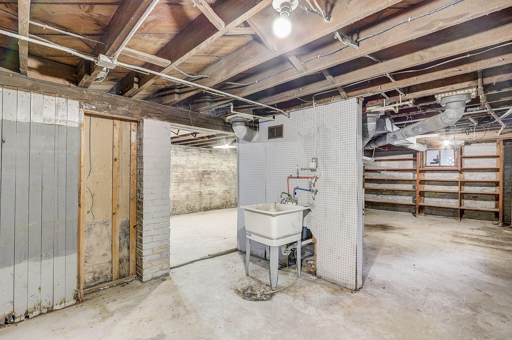 1553 Taylor Ave, Racine WI  53403-2172 exterior